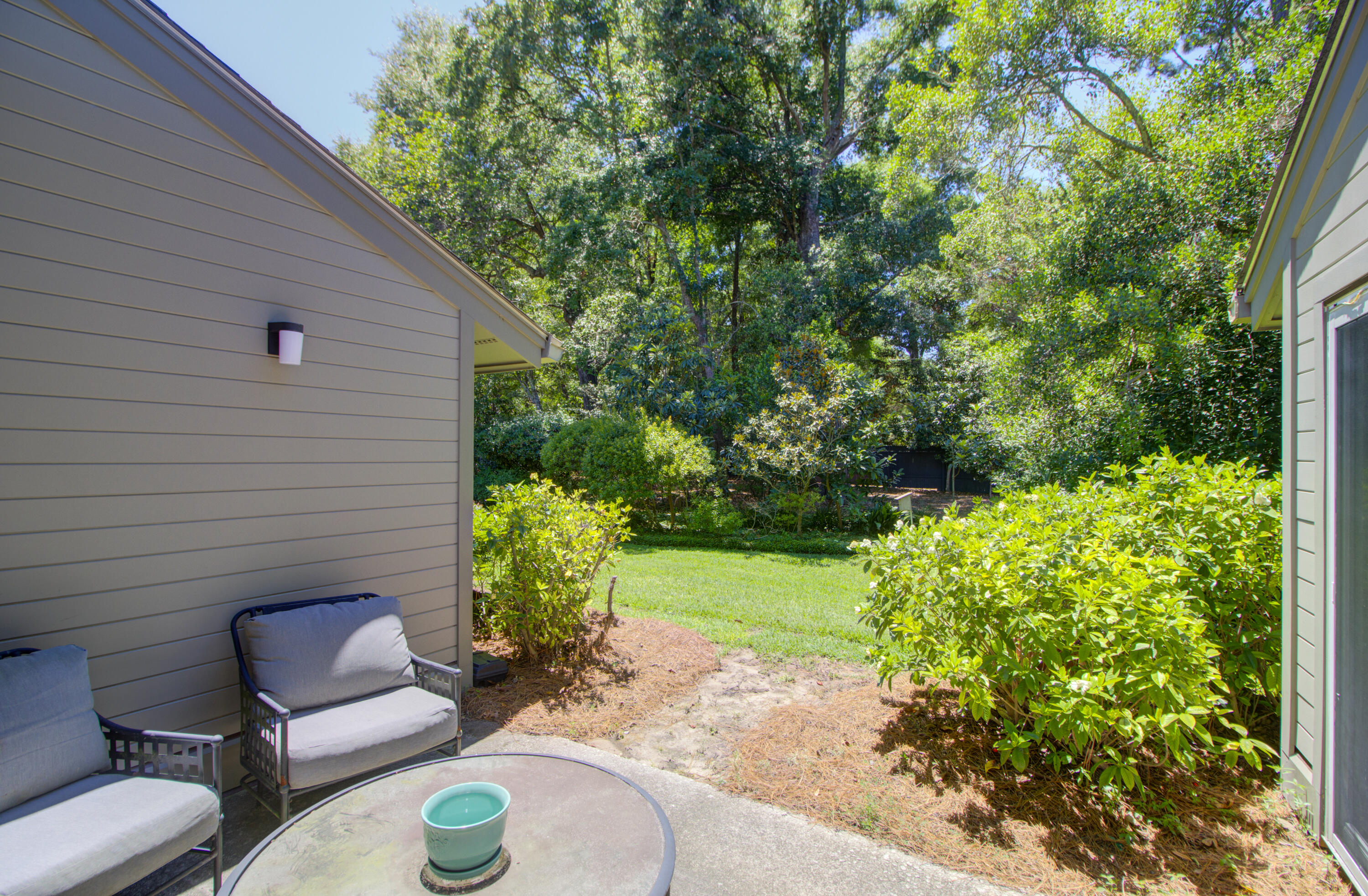 11 Wappoo Creek Place