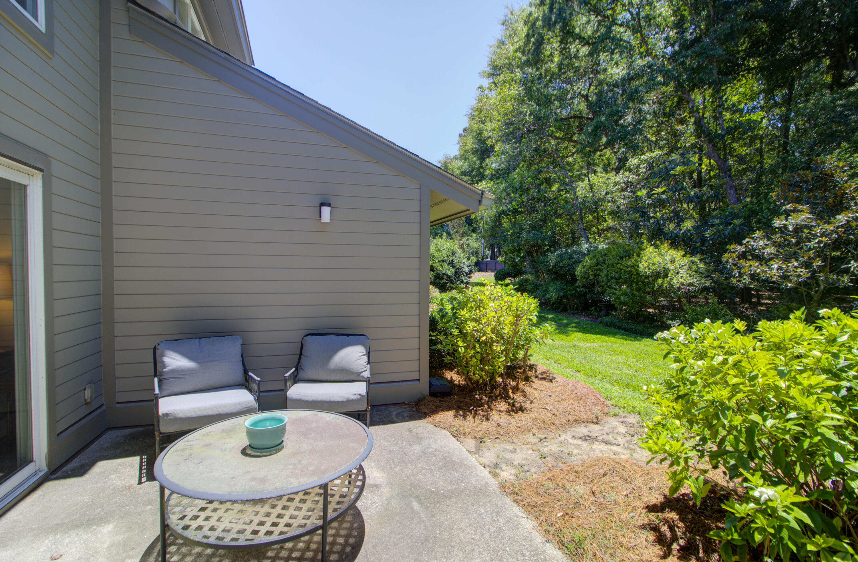 11 Wappoo Creek Place