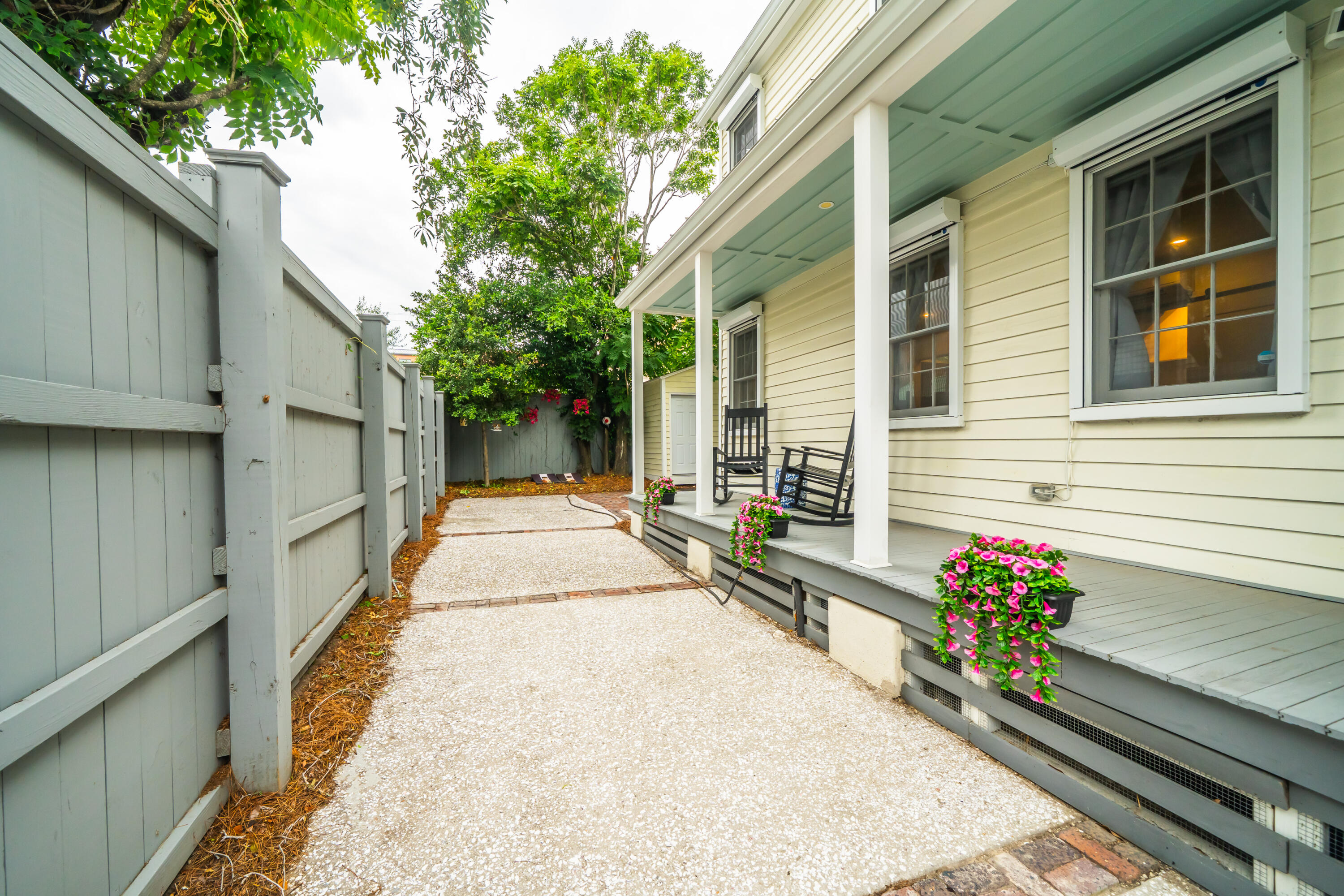 1 Ducs Court