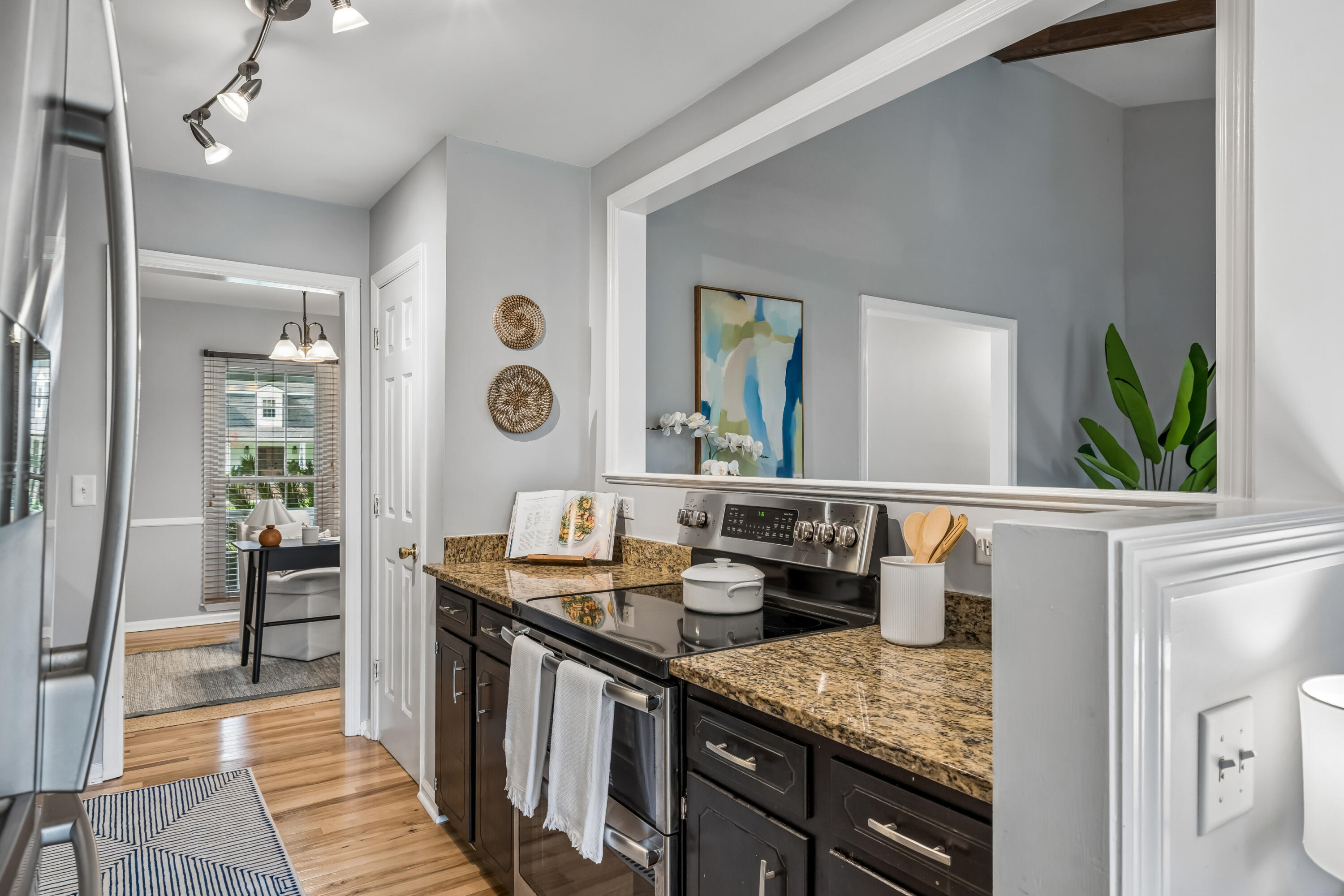 952 Anchor Road