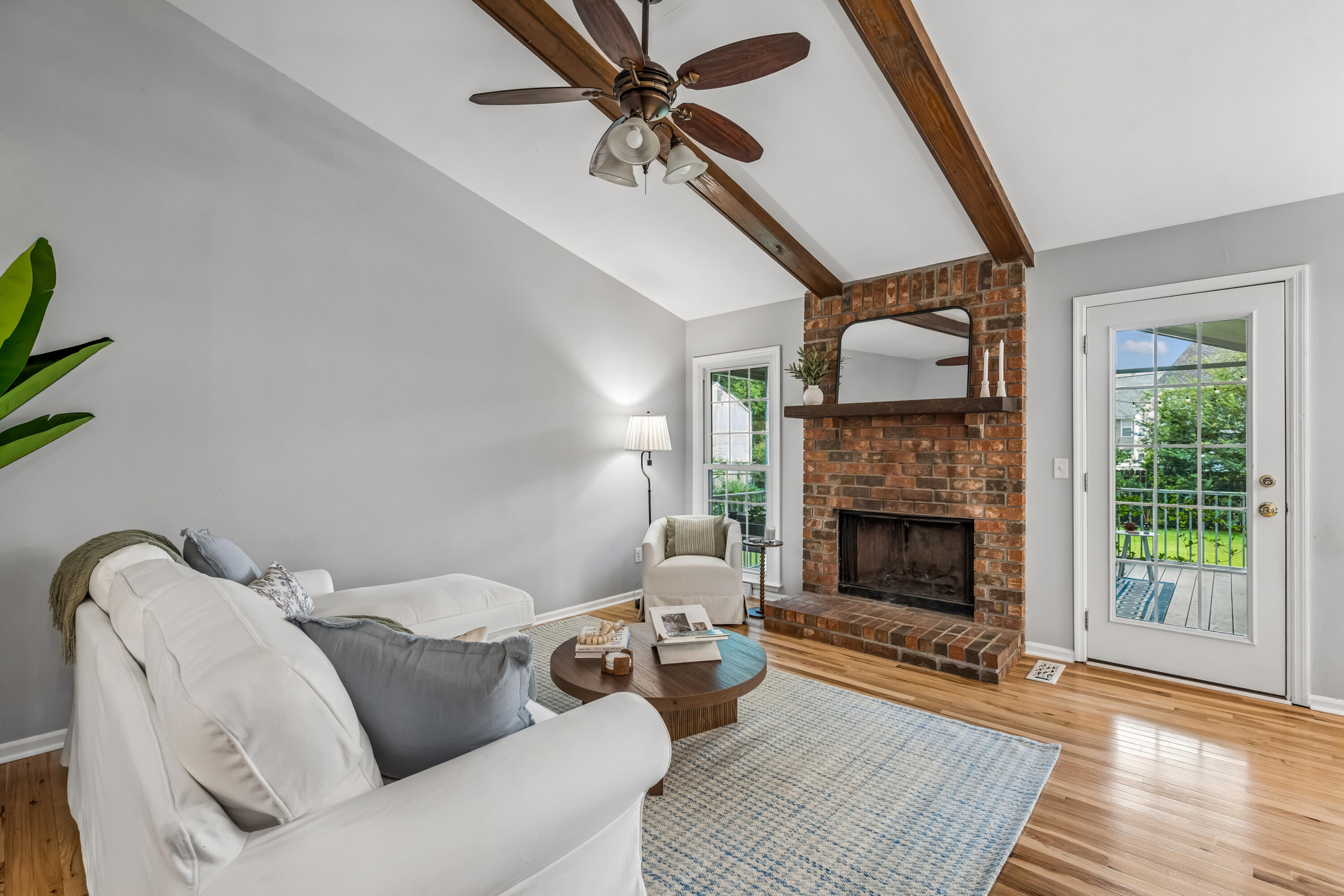 952 Anchor Road