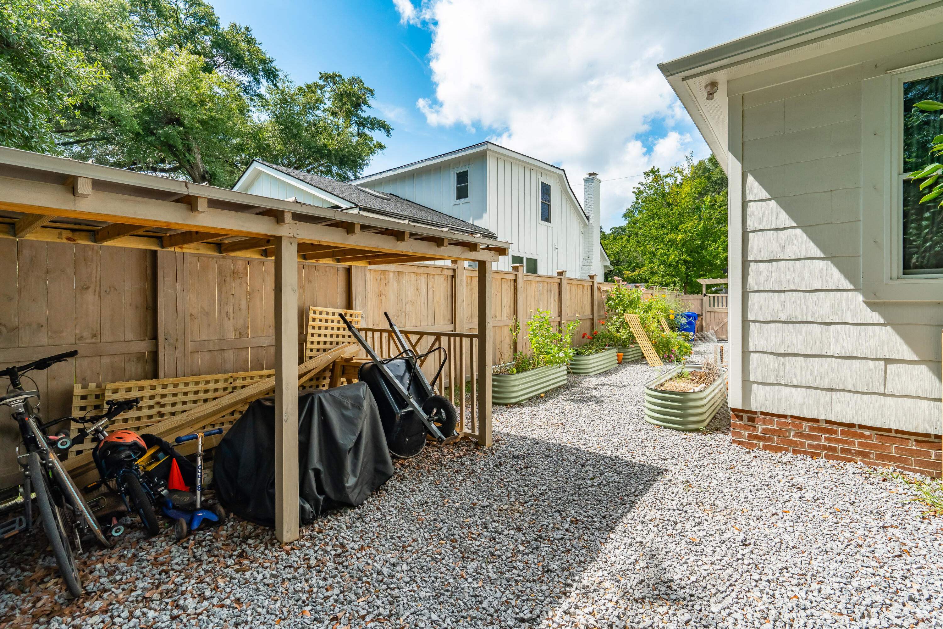 2125 Medway Road