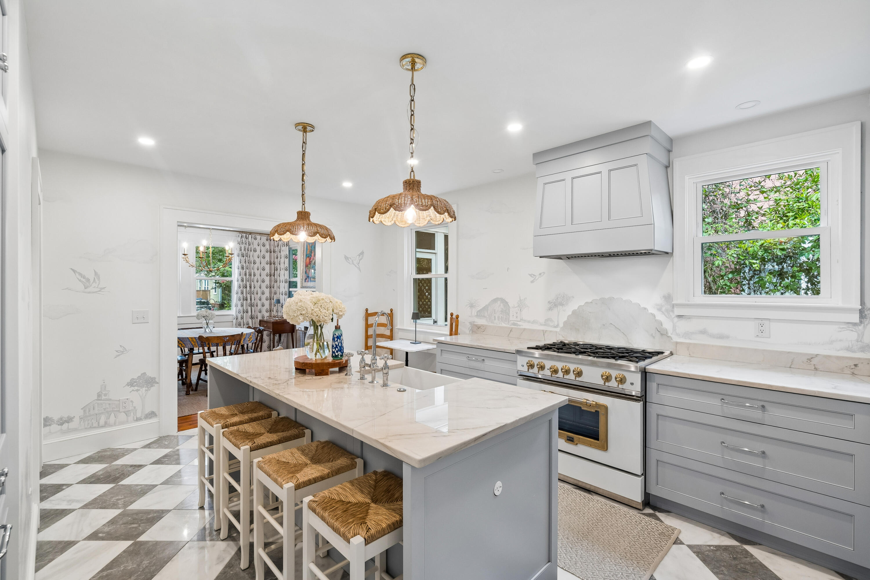 2125 Medway Road