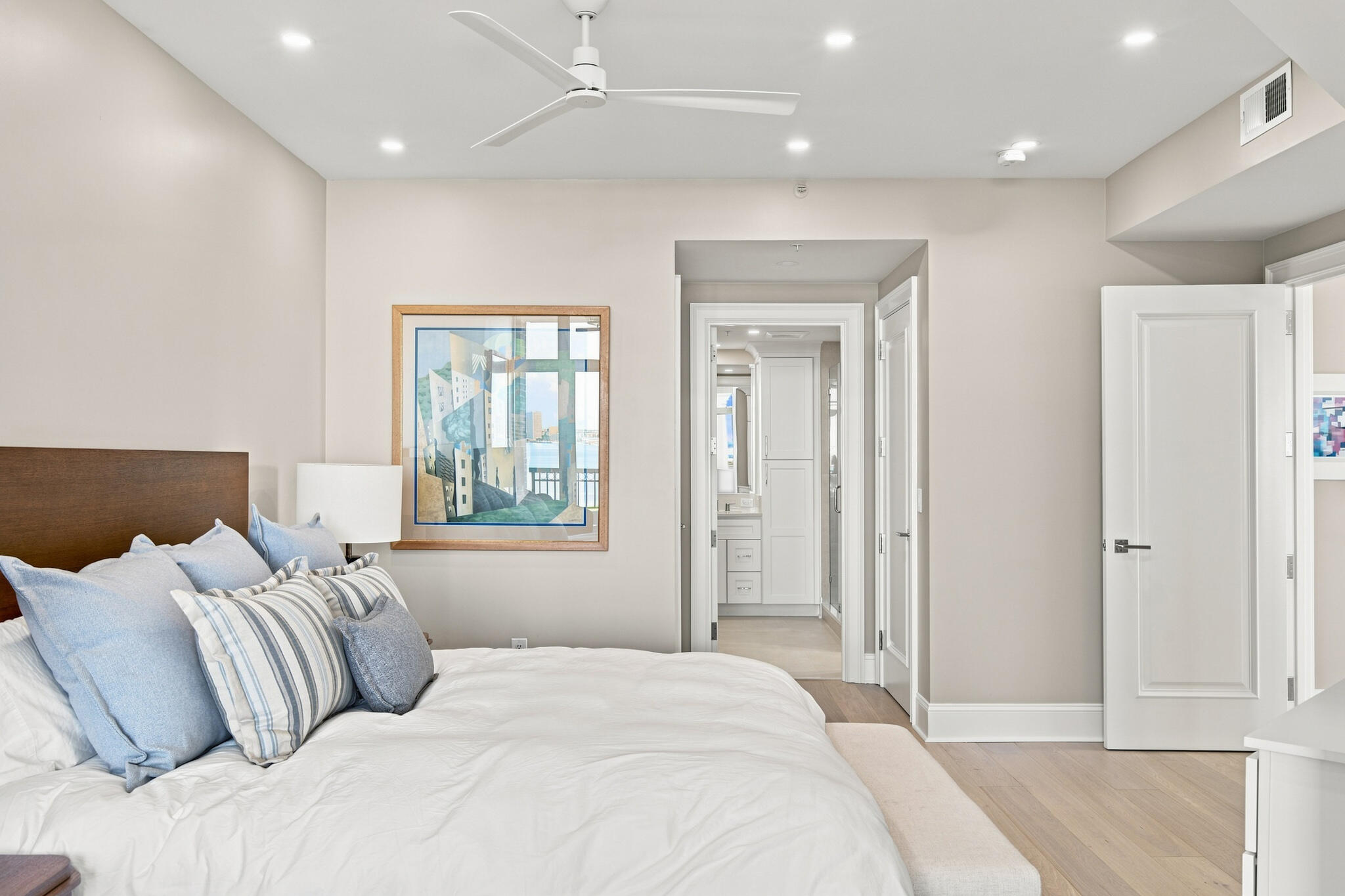 176 N Plaza Court # 606