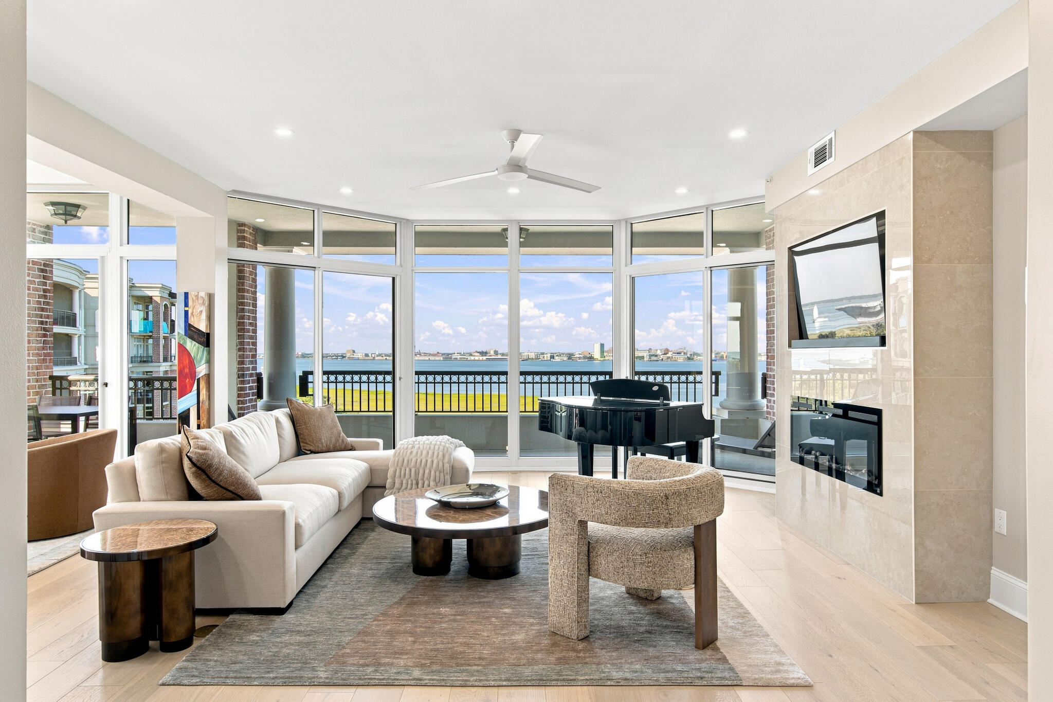 176 N Plaza Court # 606
