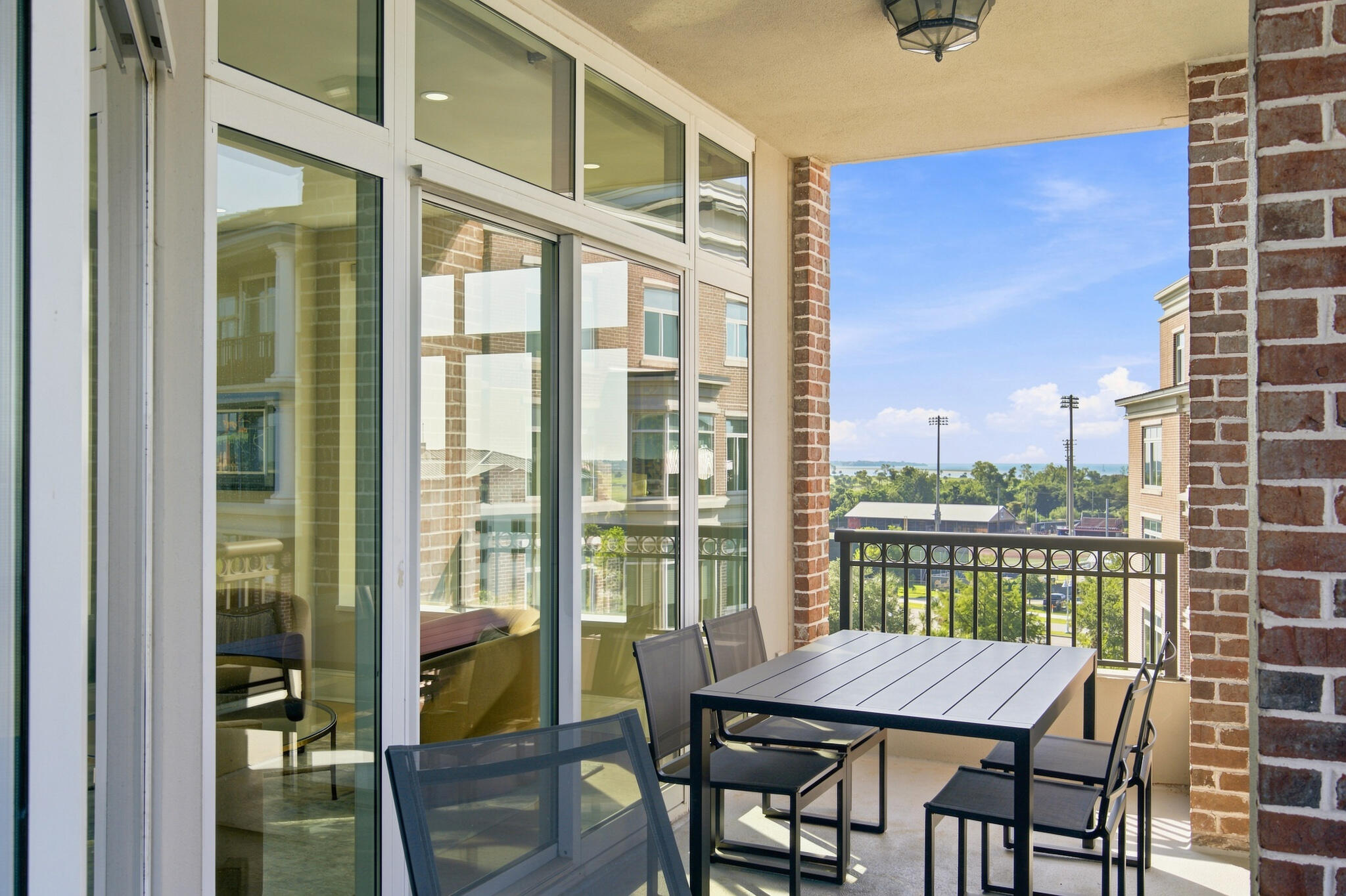 176 N Plaza Court # 606
