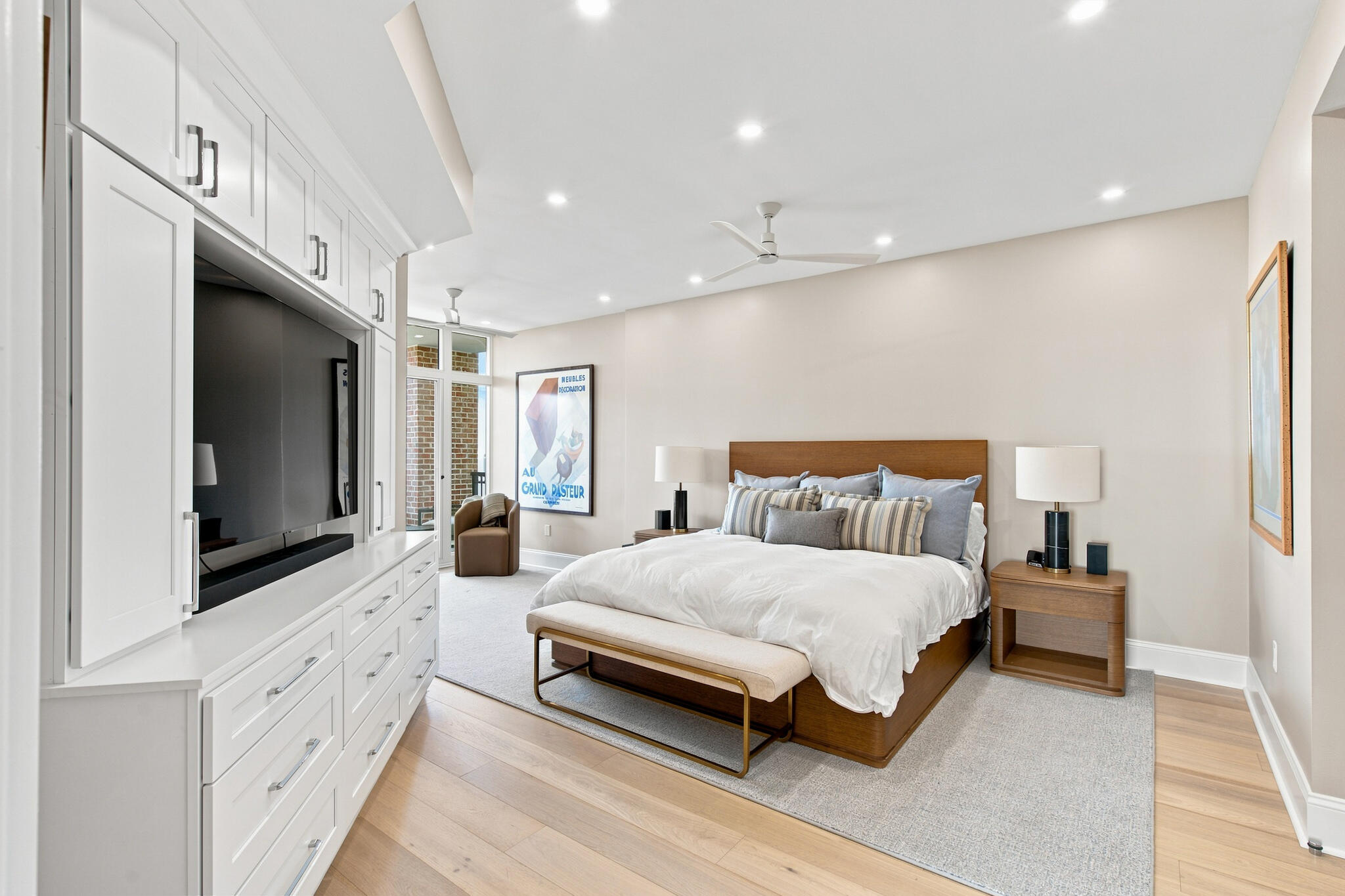 176 N Plaza Court # 606