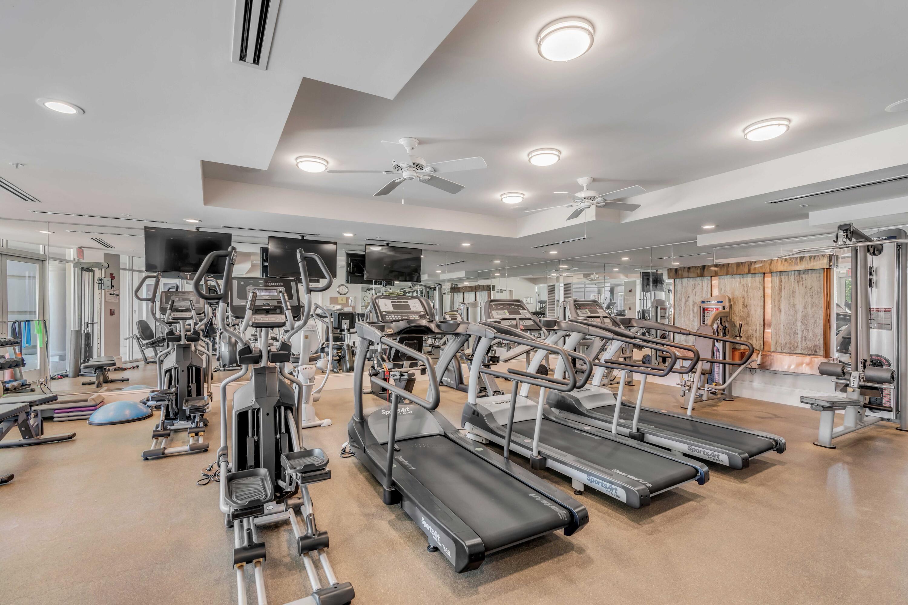 176 N Plaza Court # 606