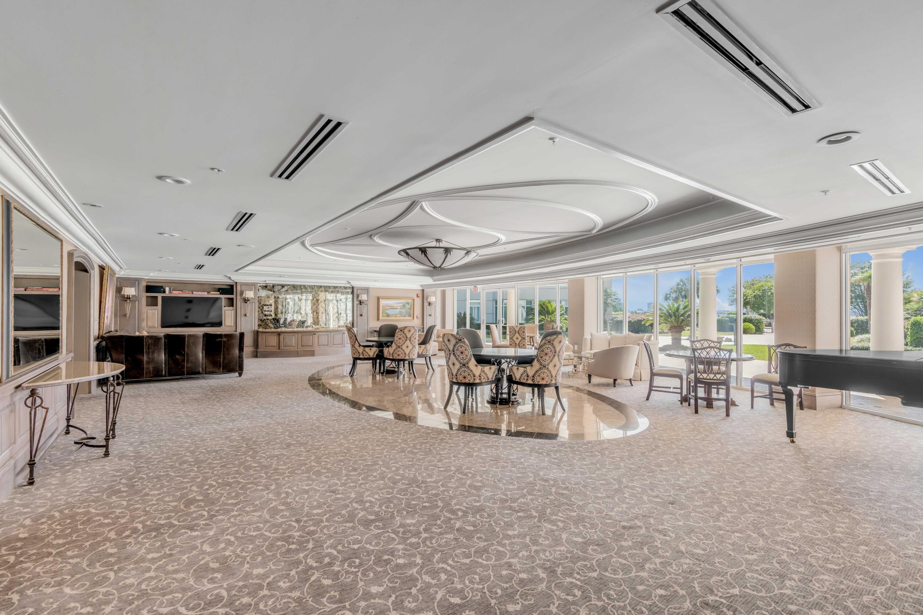 176 N Plaza Court # 606