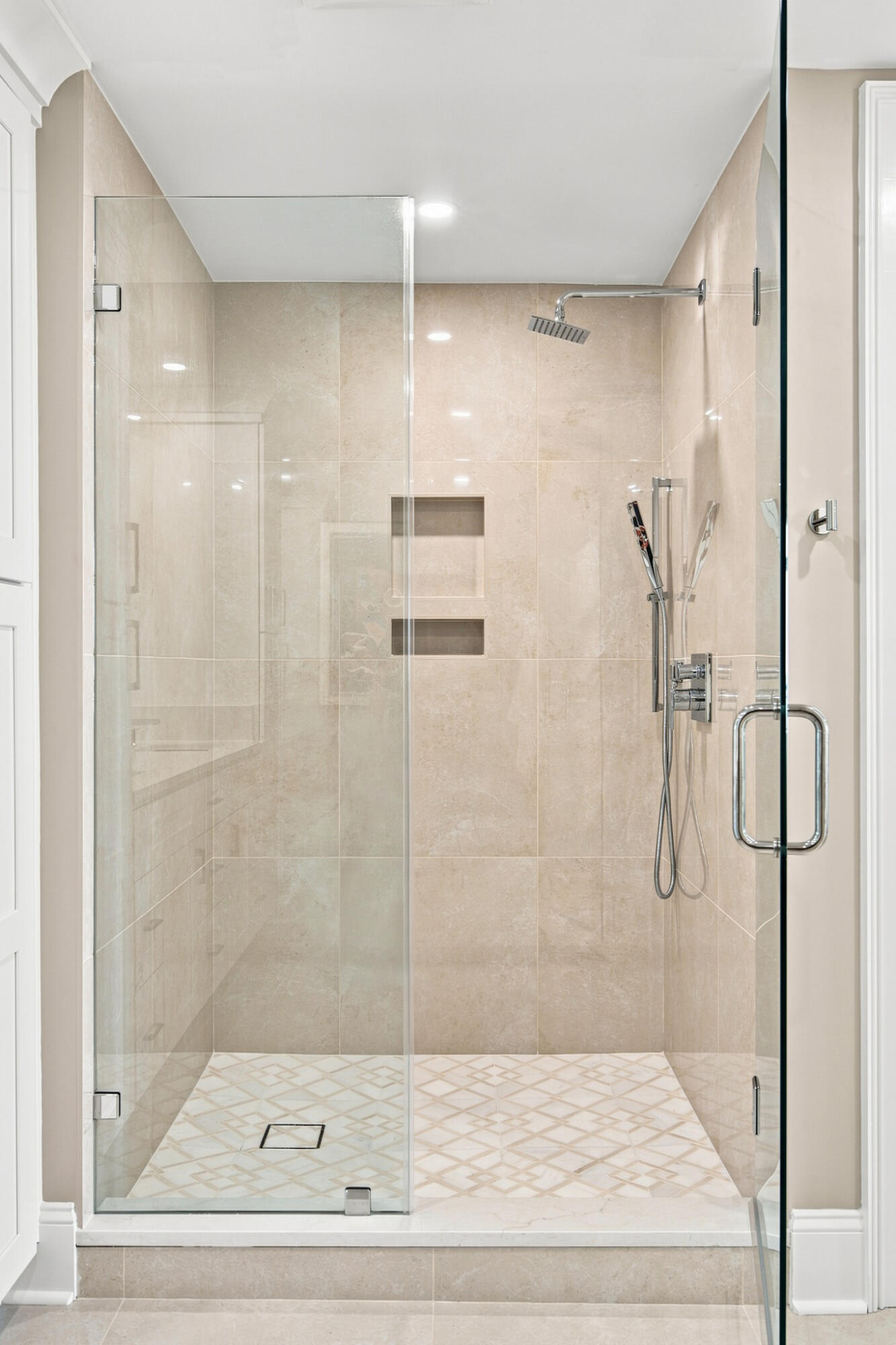 176 N Plaza Court # 606