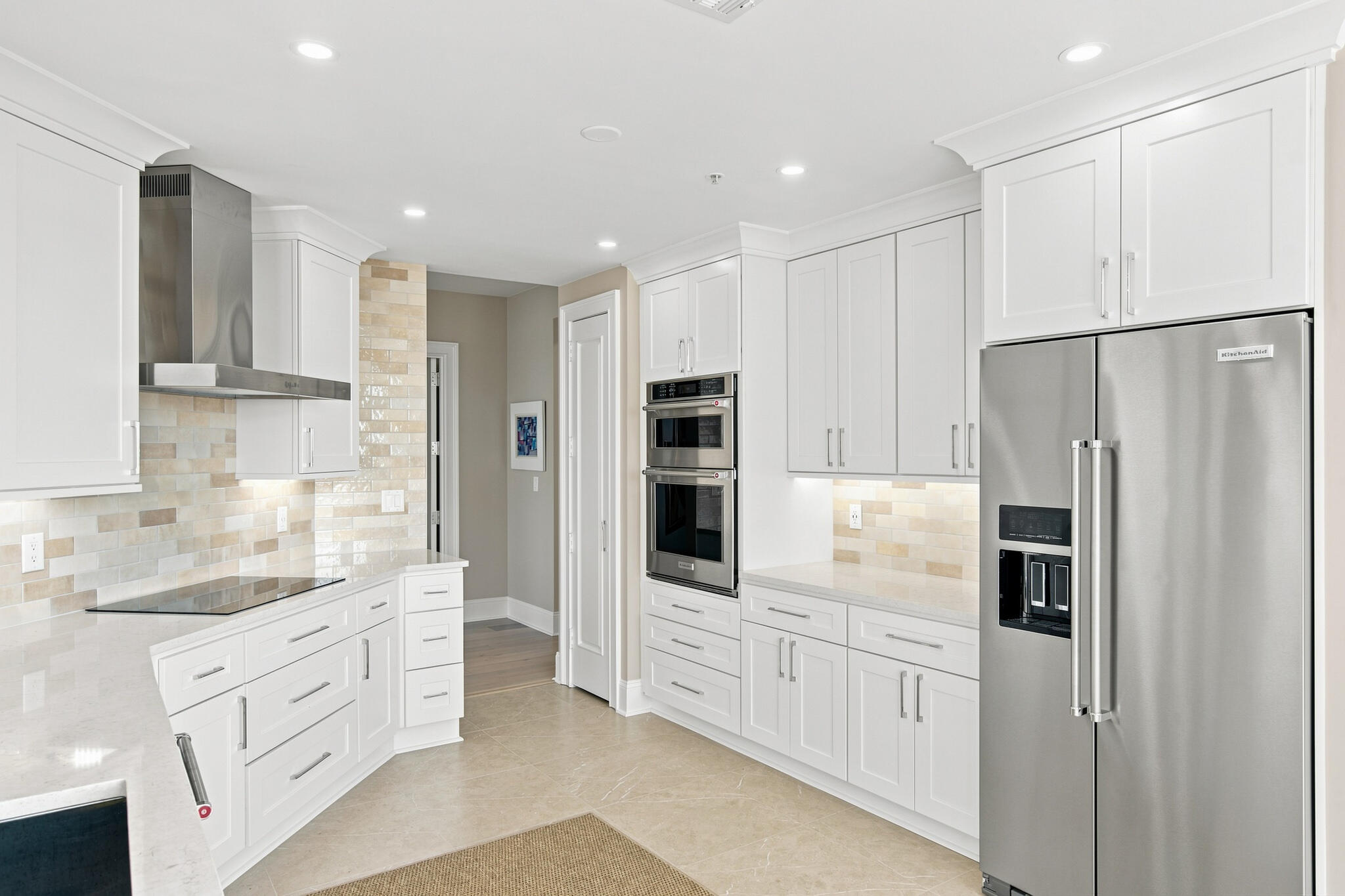 176 N Plaza Court # 606