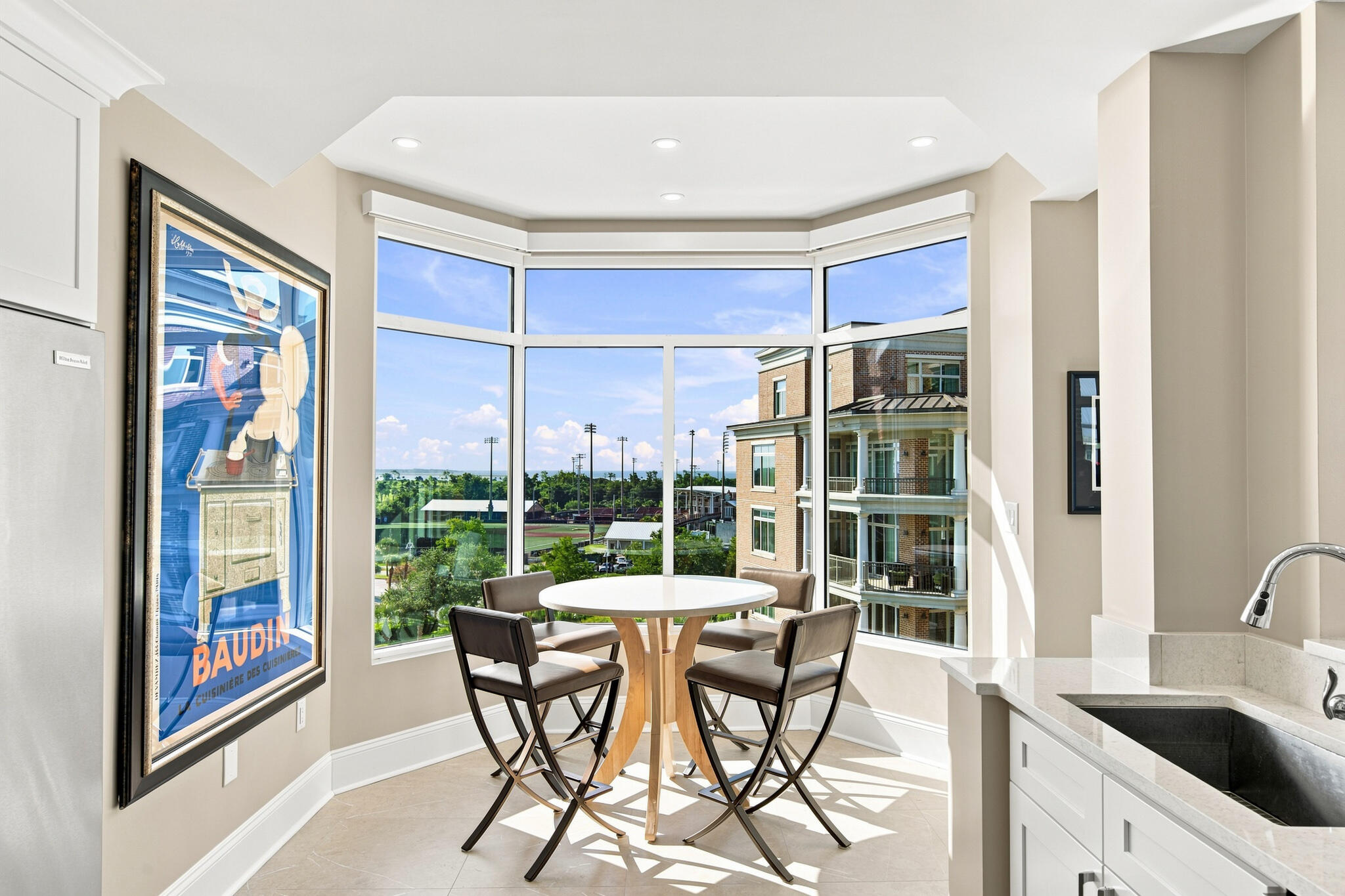 176 N Plaza Court # 606