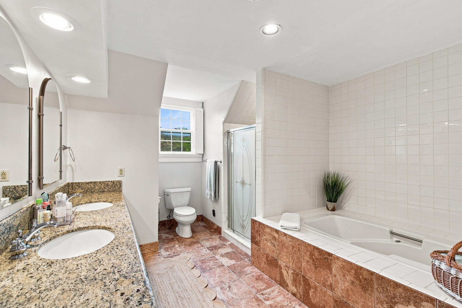 93 Beaufain Street Apt A