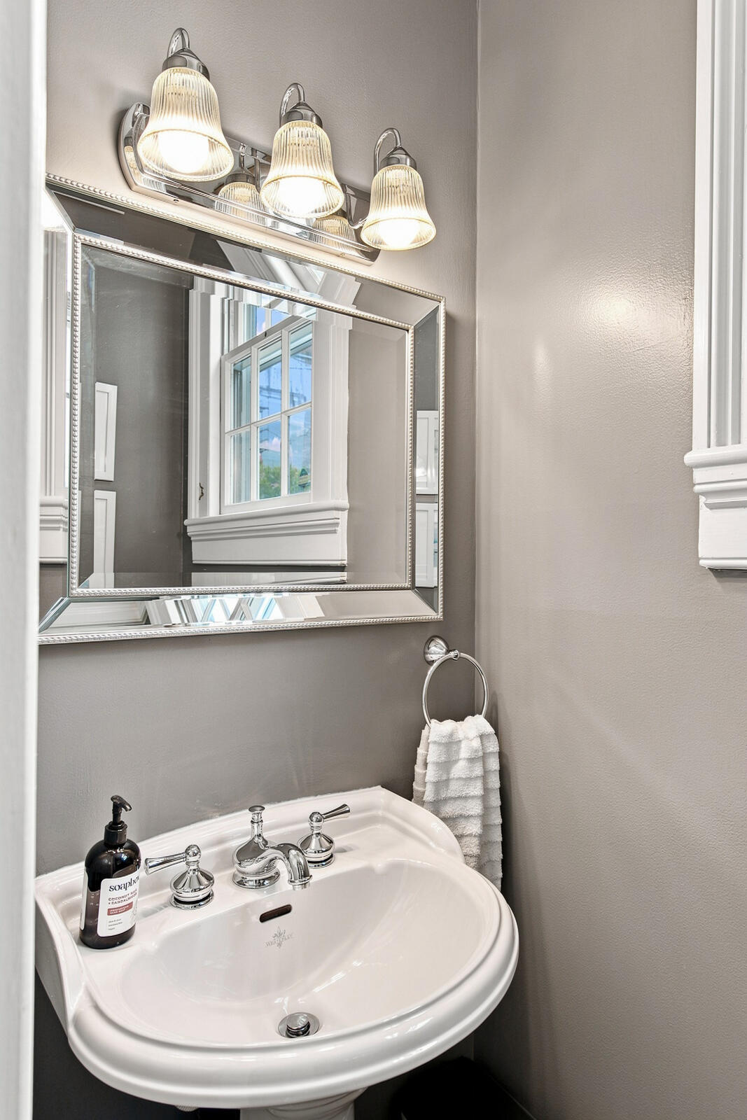 93 Beaufain Street Apt A