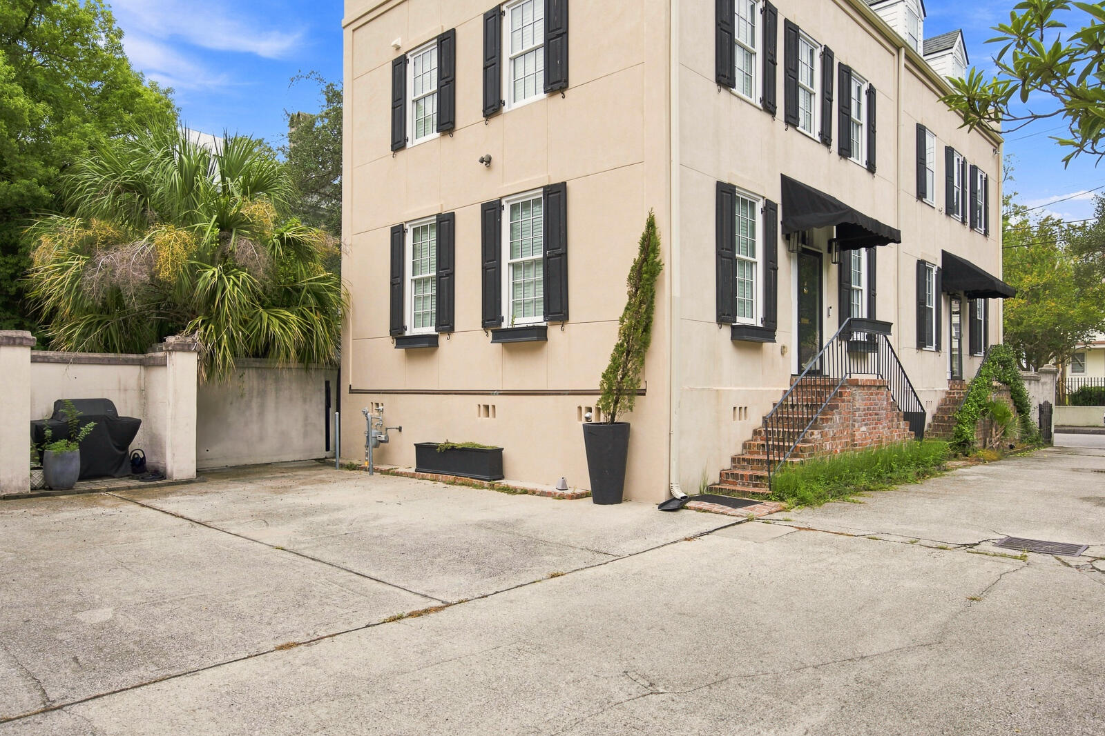 93 Beaufain Street Apt A