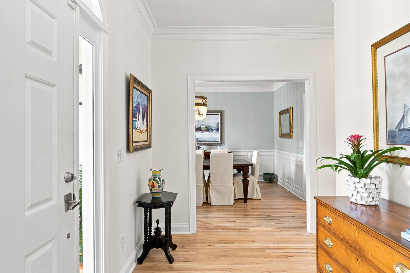 558 Island Walk E