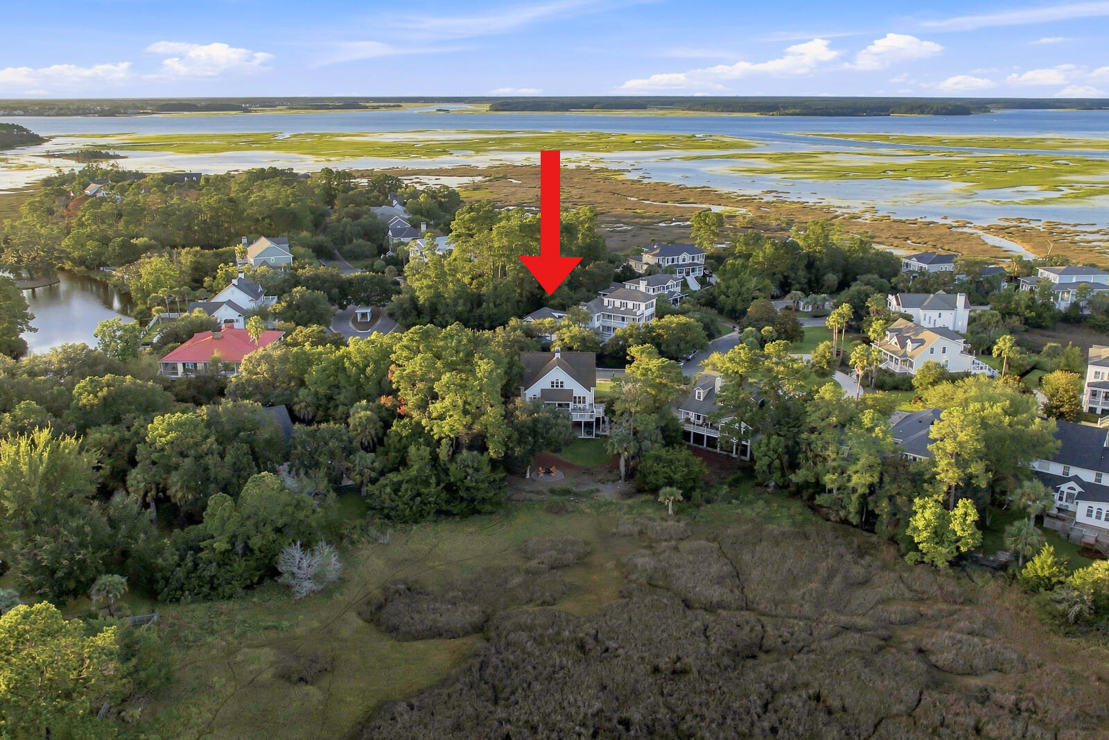 558 Island Walk E