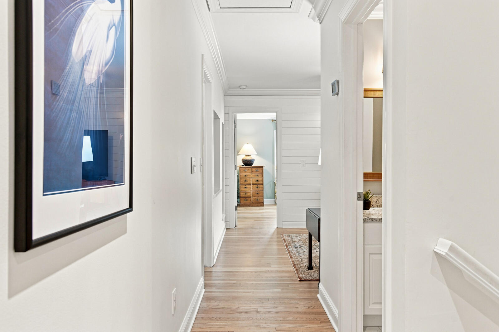 558 Island Walk E