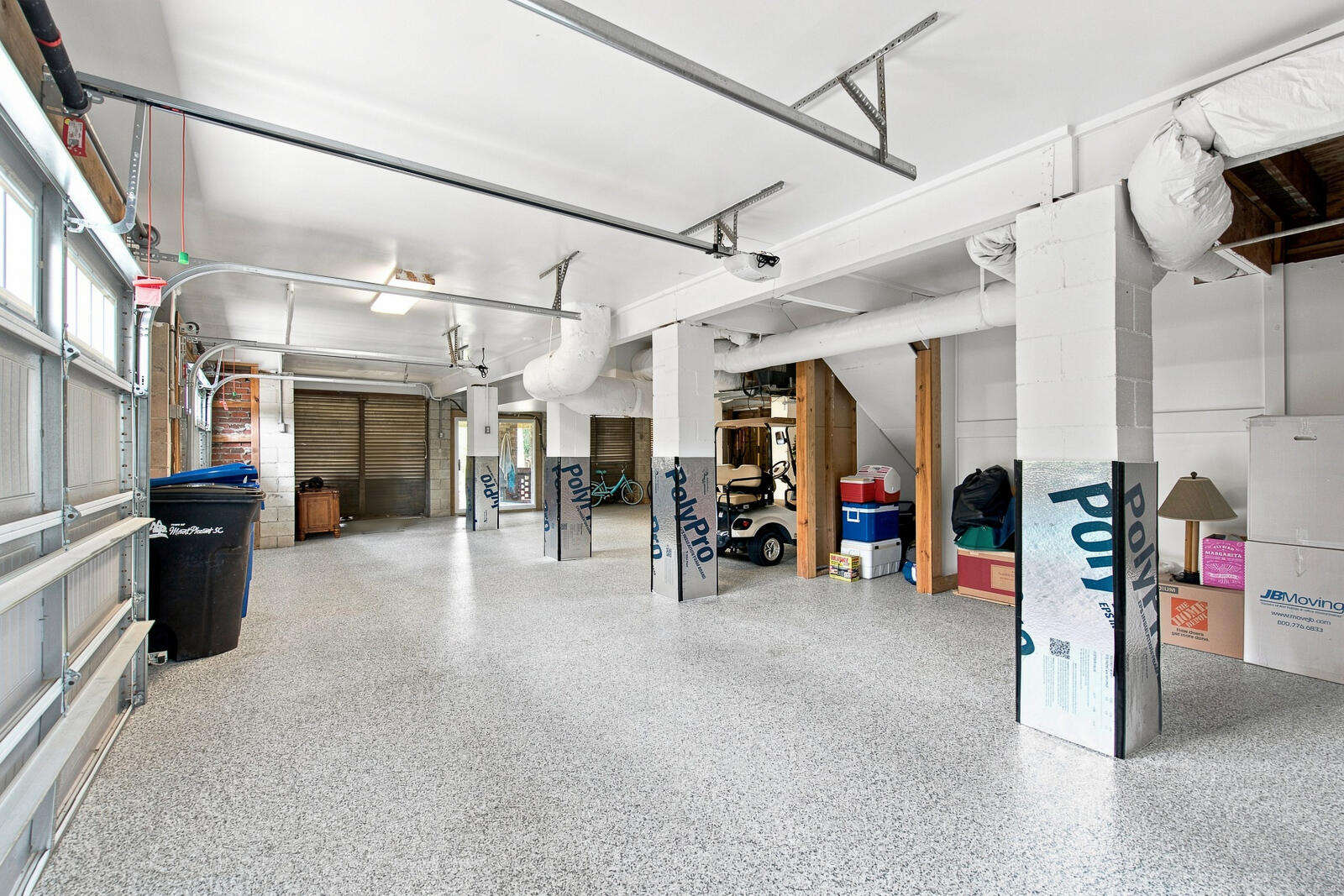 558 Island Walk E