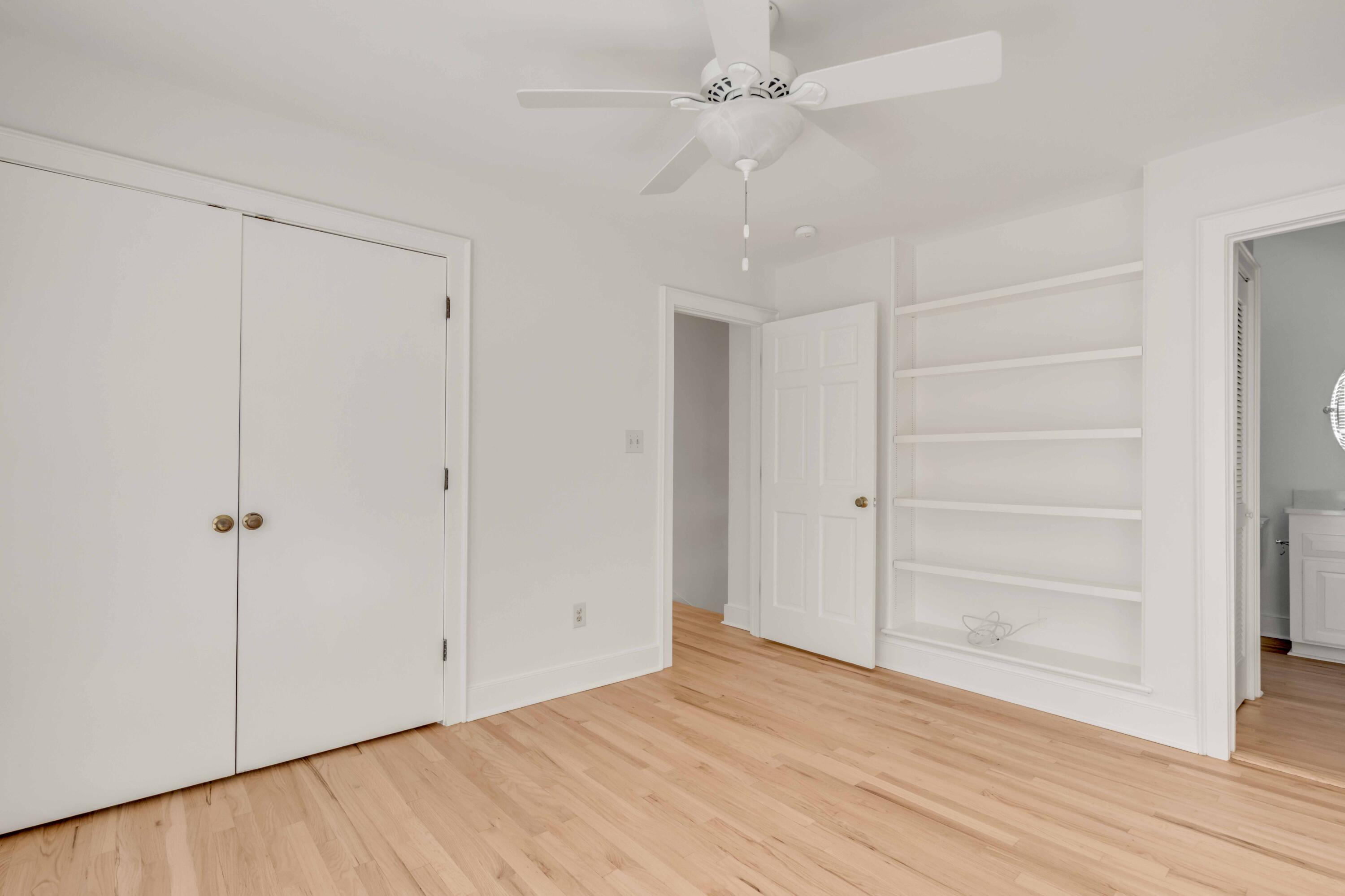 1 1/2 Ford Court
