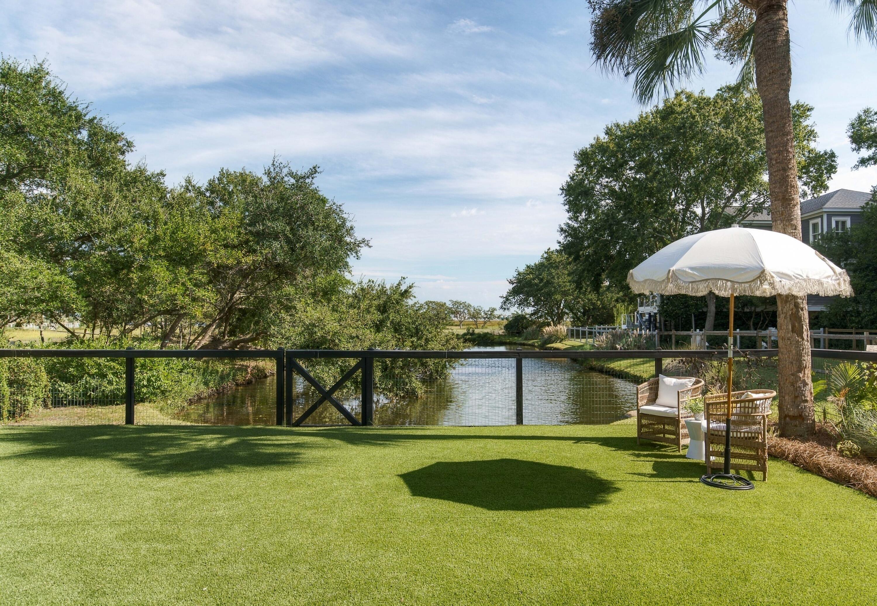 936 Mciver Street