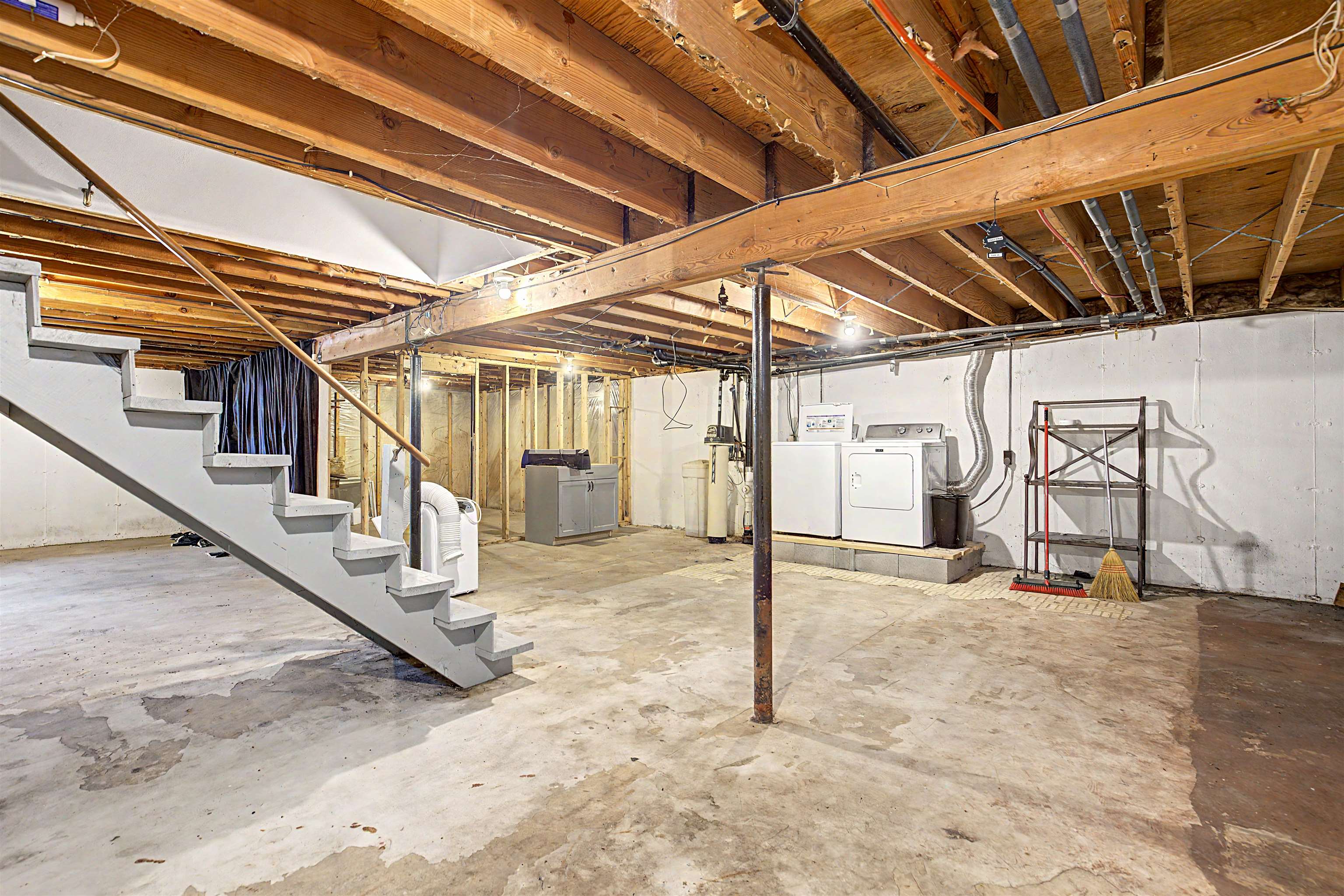 208 W Garfield Street