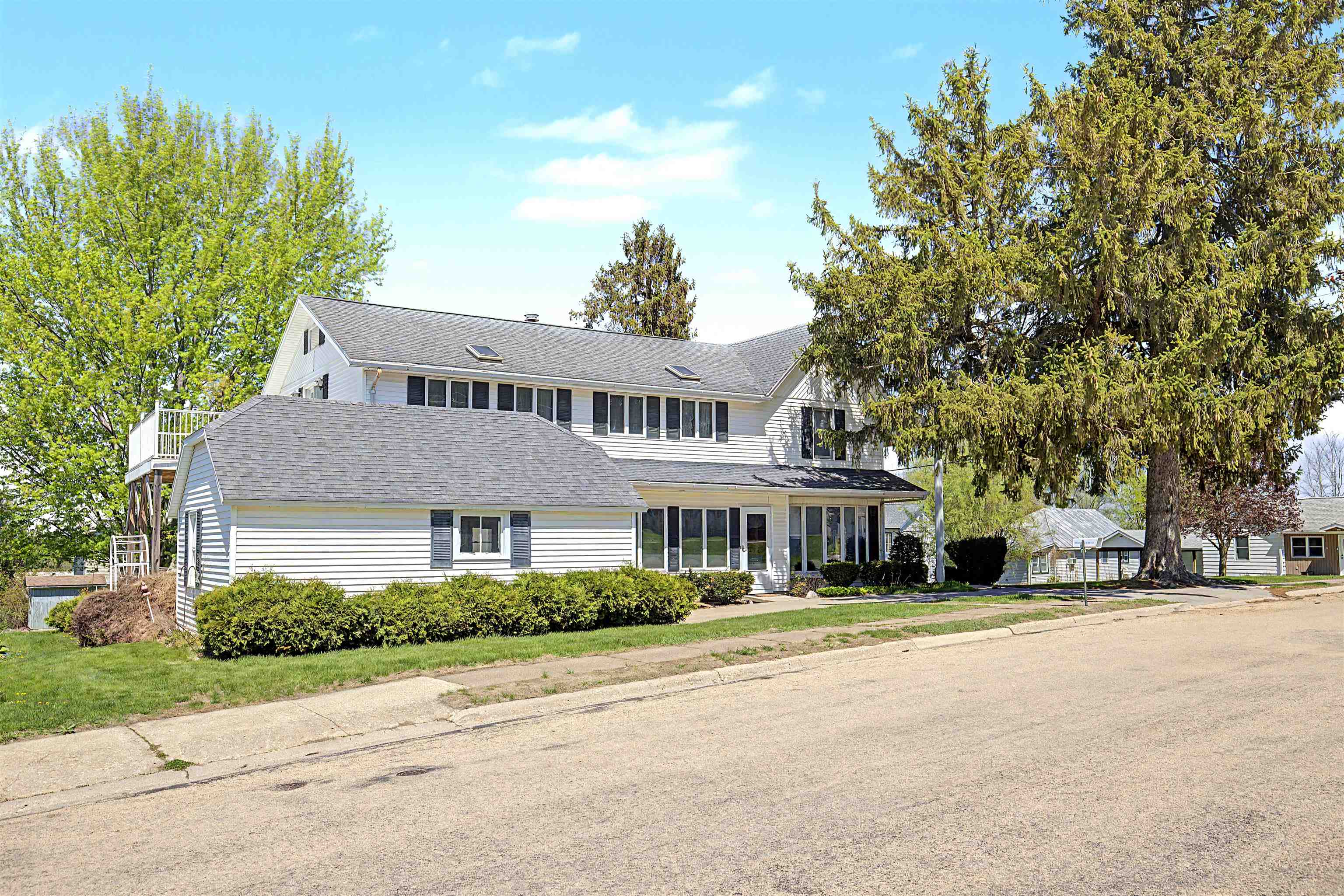 201 W Main Street