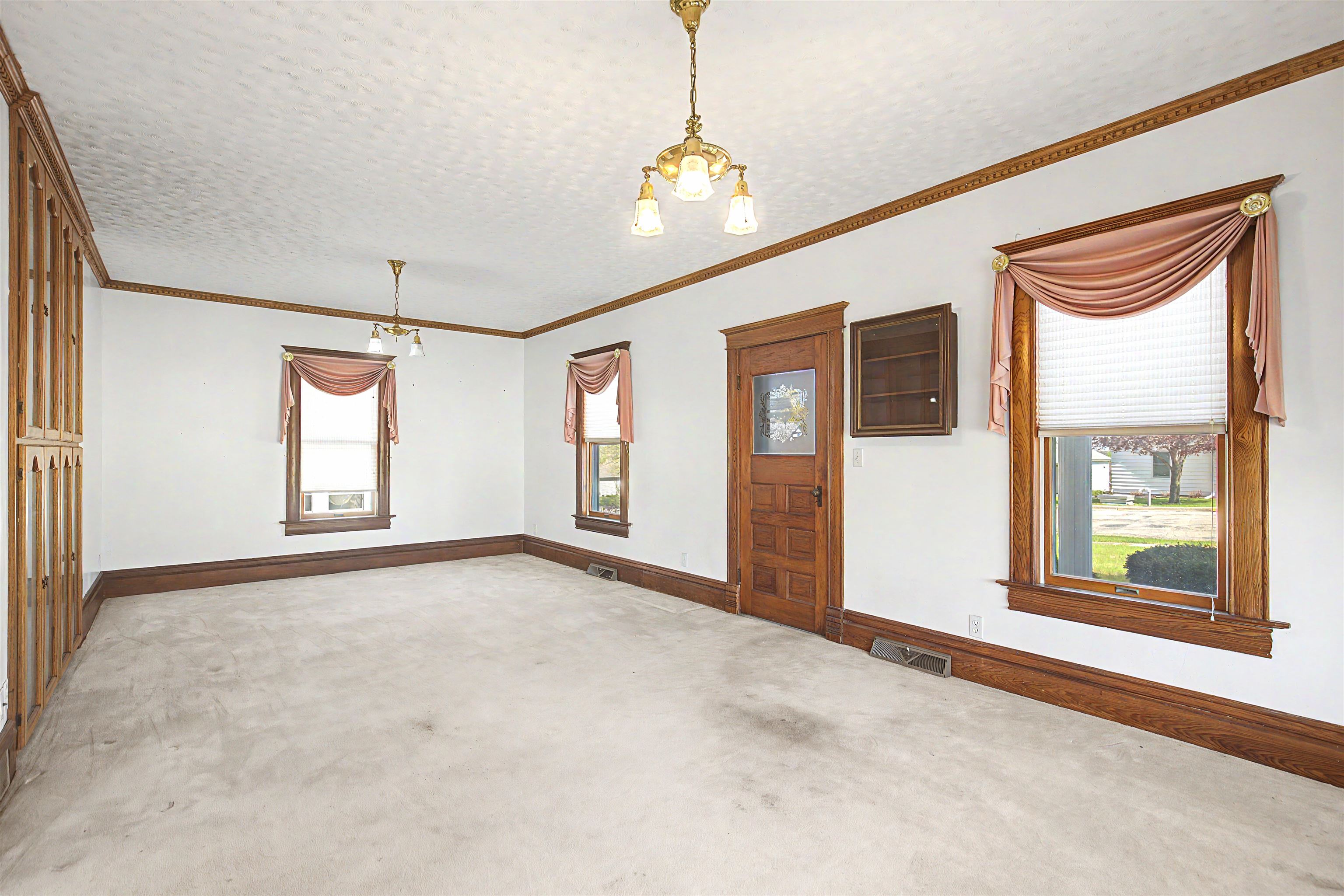 201 W Main Street