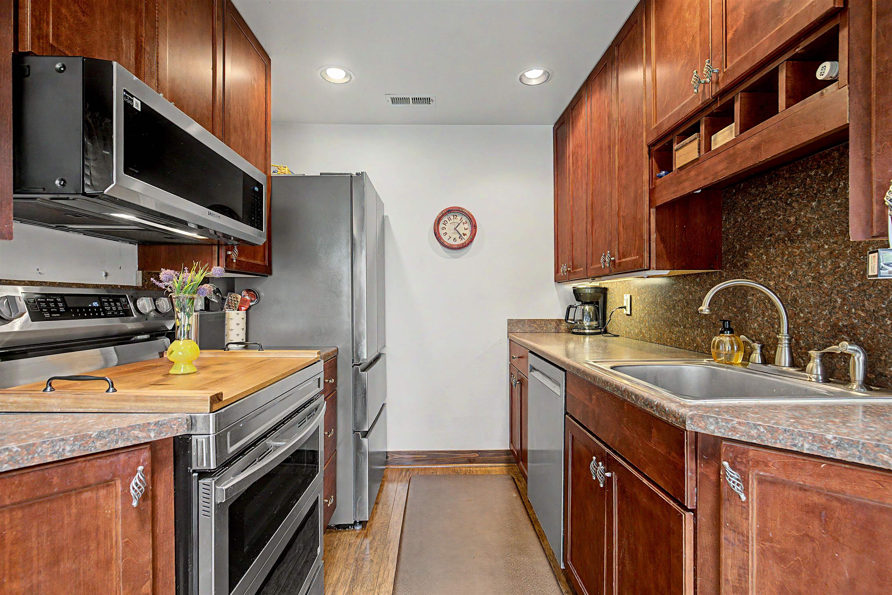 12 Cedar Bluff Lane