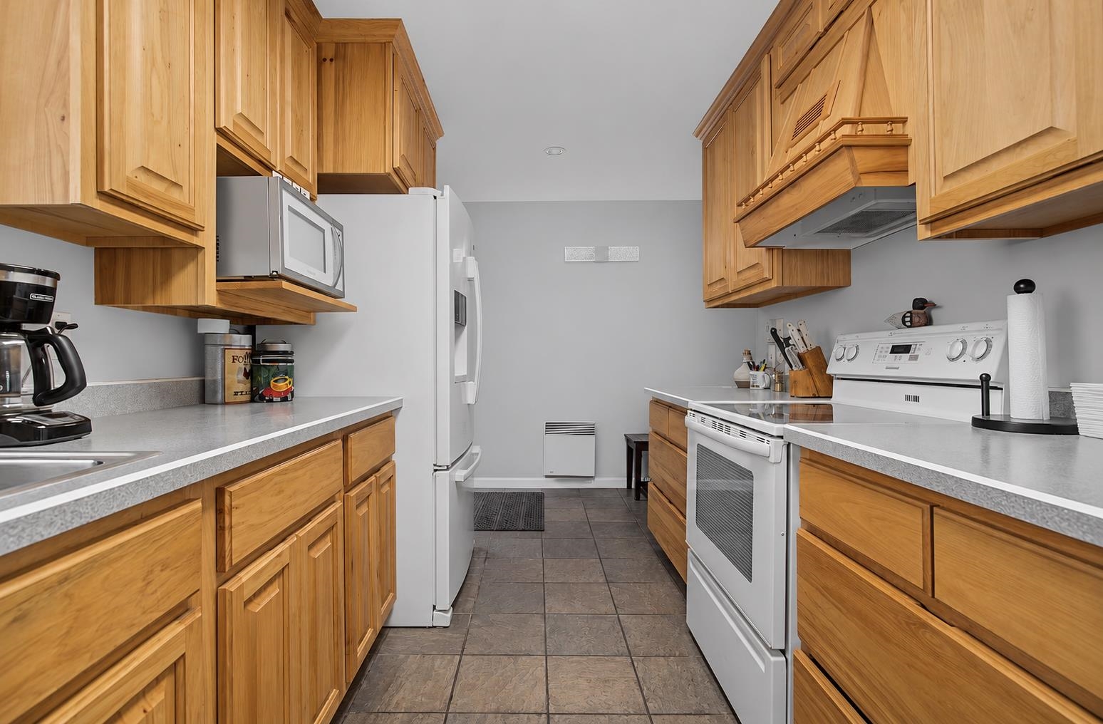 8A285 Madison Court