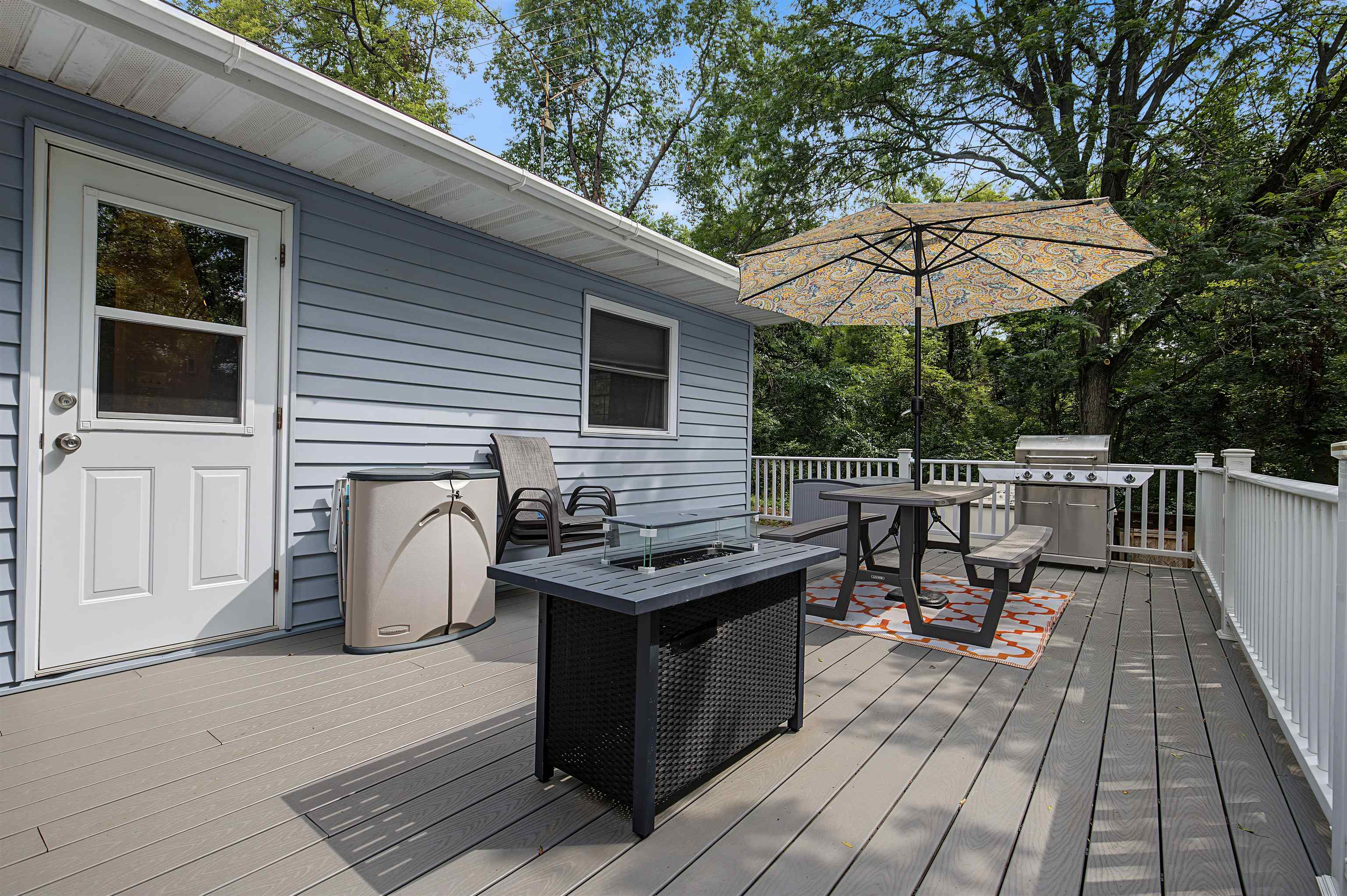 8A285 Madison Court