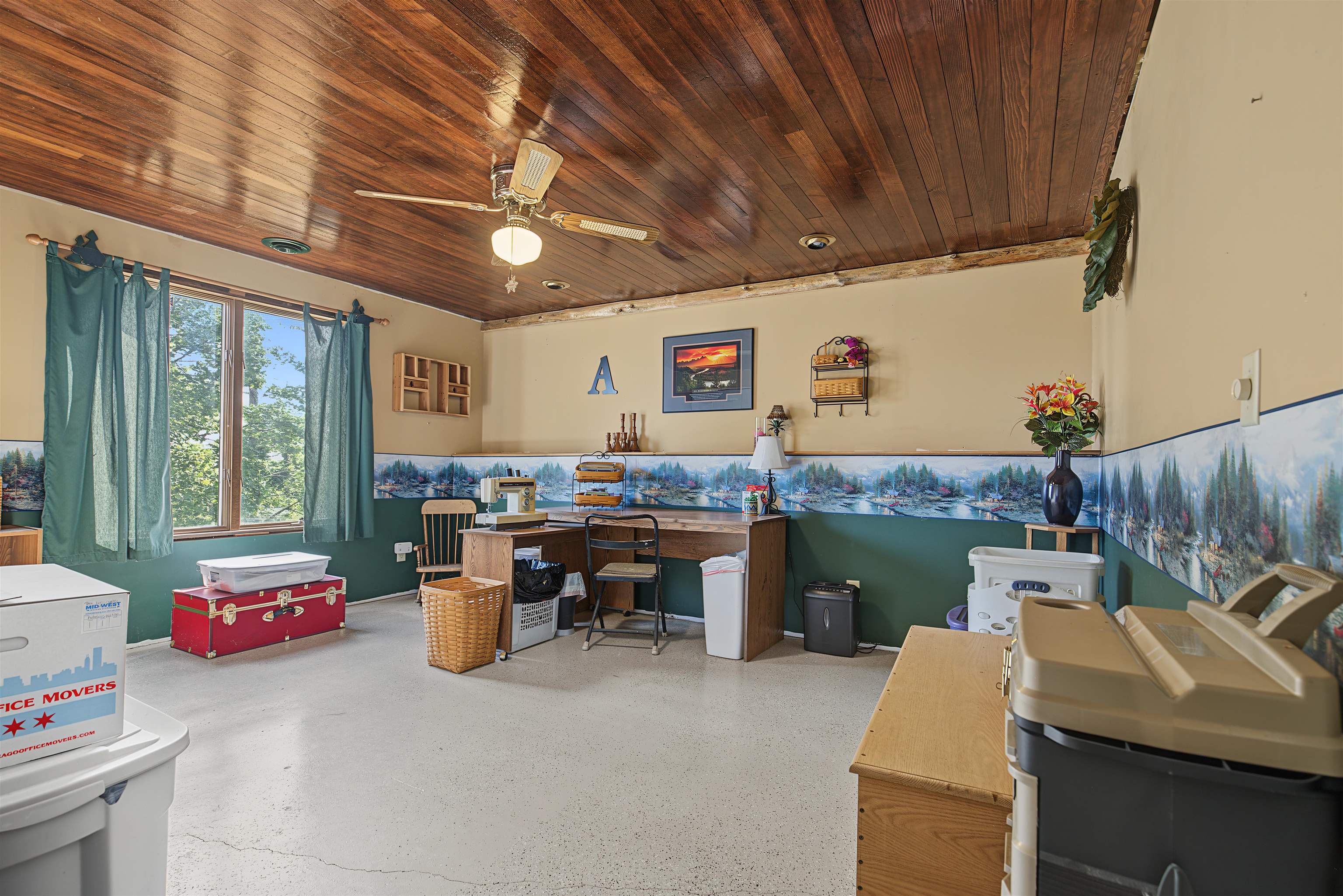 400 W Hill Top Terrace