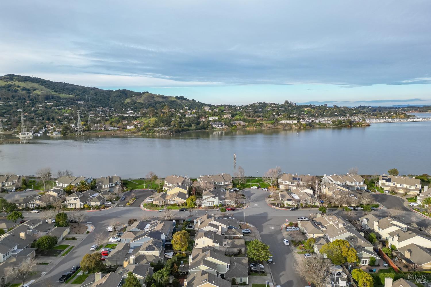 18 Narragansett Cove