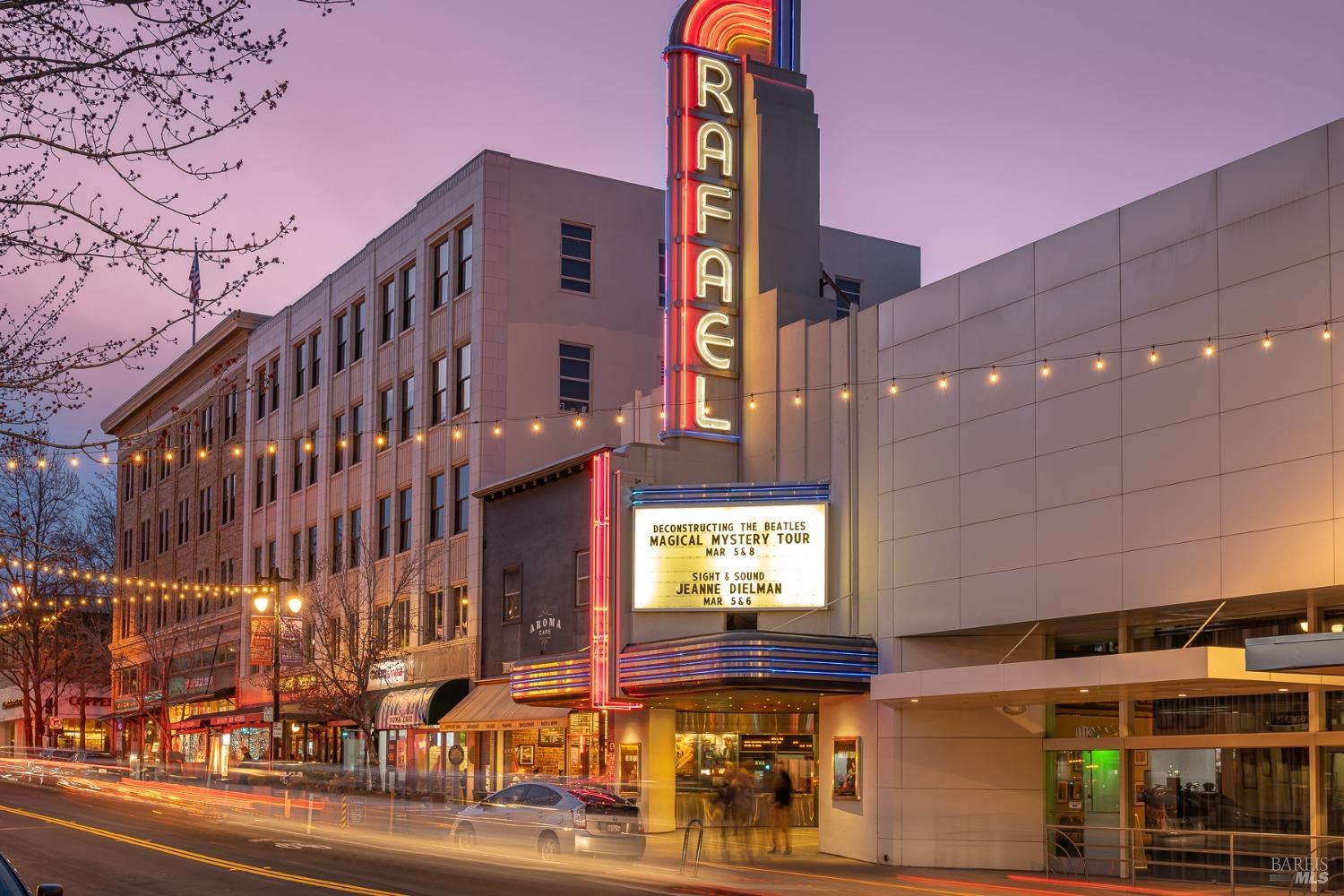 18 Narragansett Cove