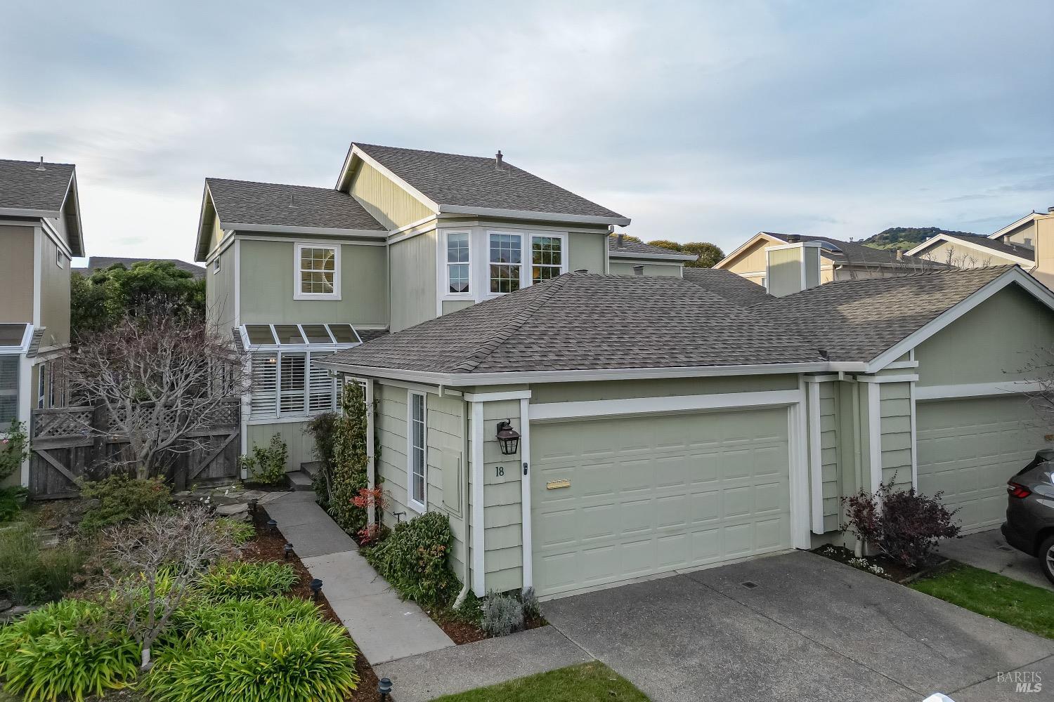 18 Narragansett Cove