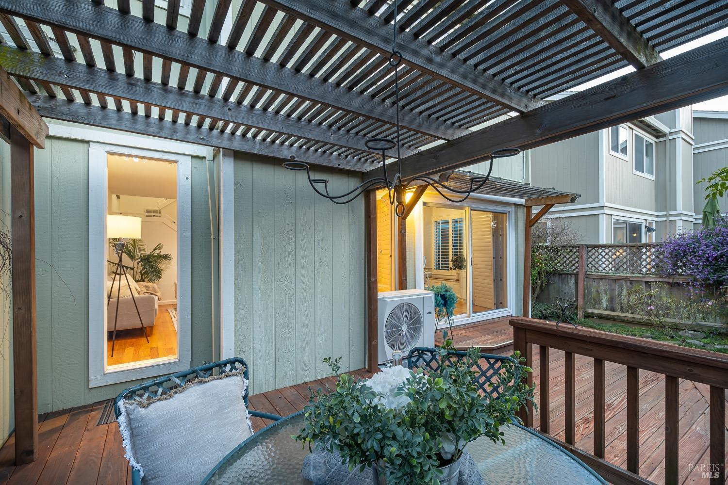 18 Narragansett Cove