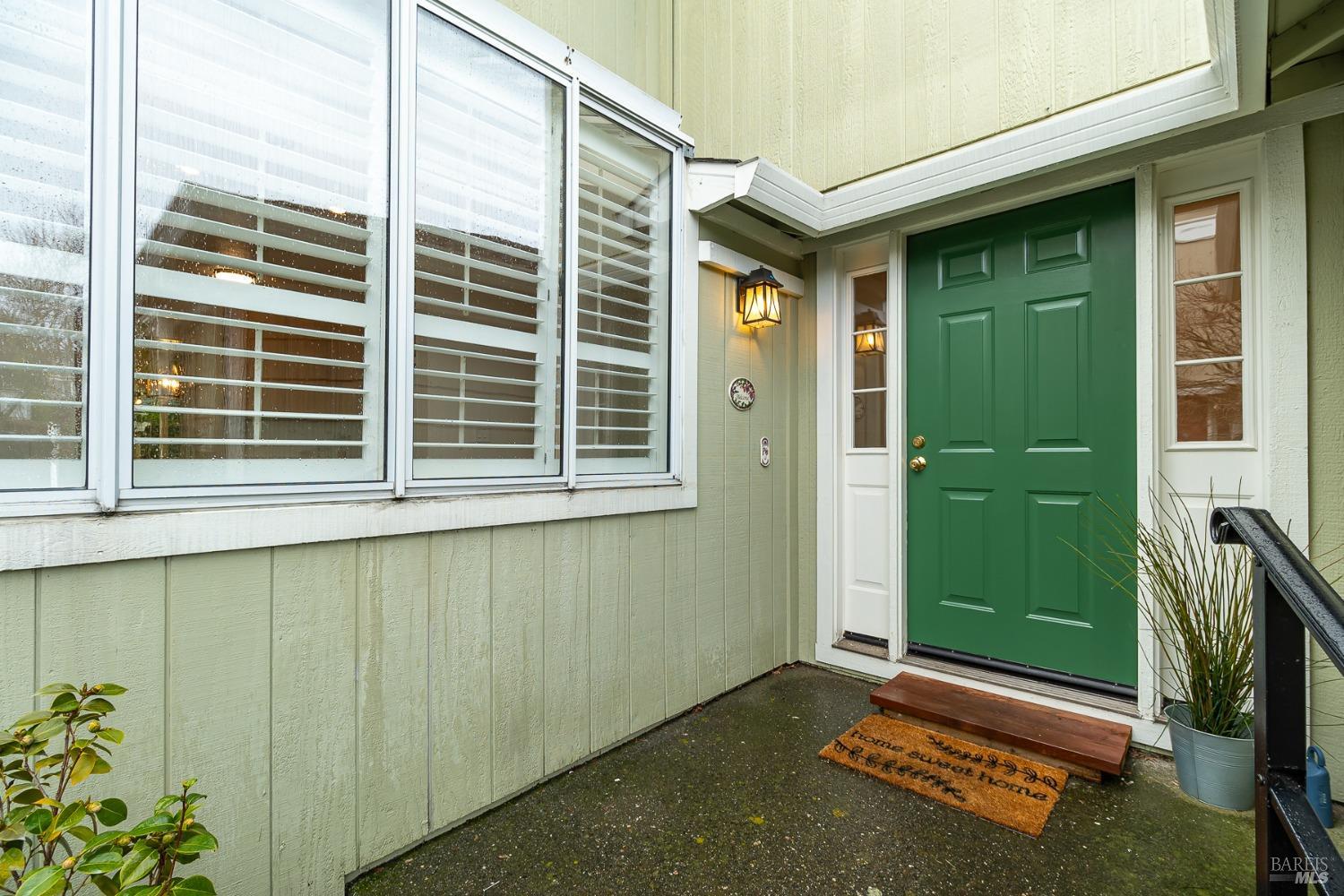 18 Narragansett Cove