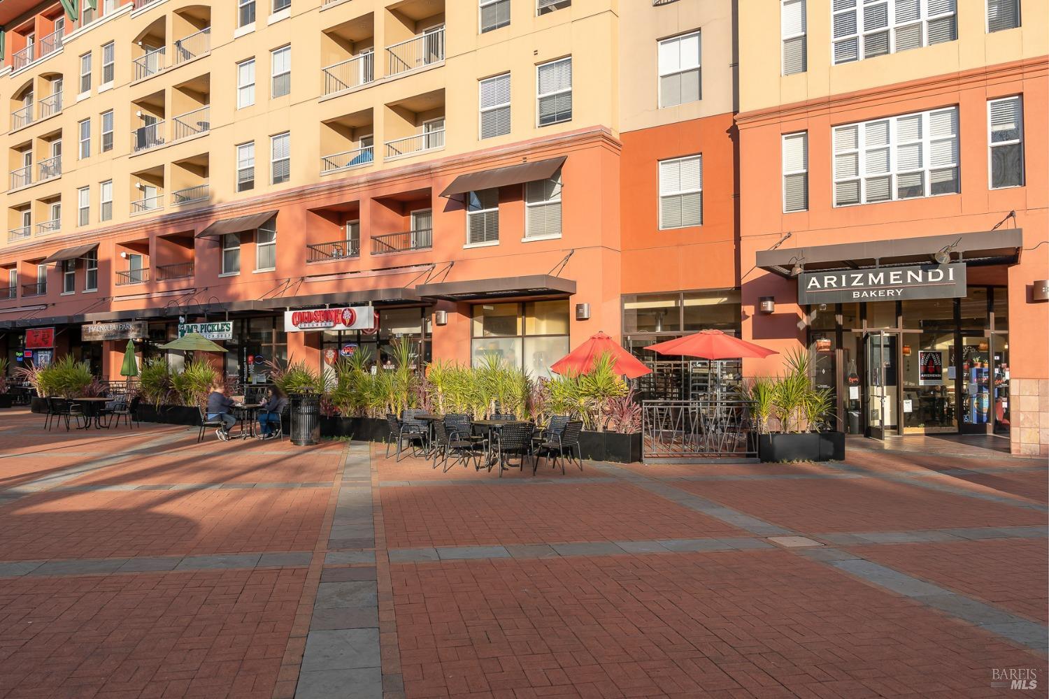 18 Narragansett Cove