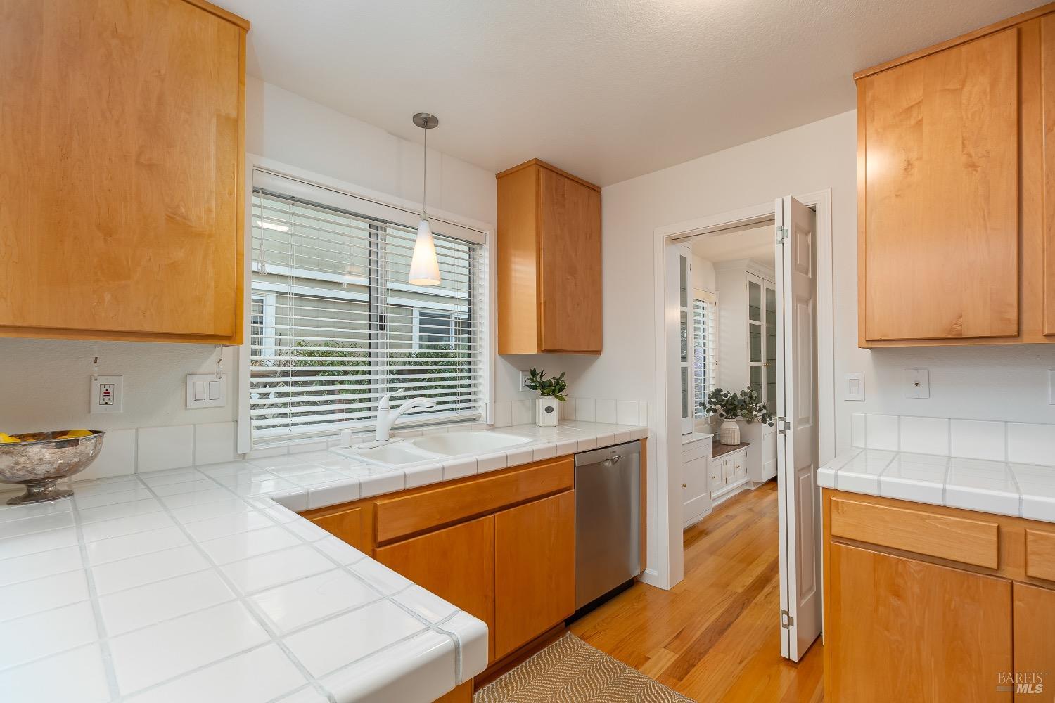 18 Narragansett Cove