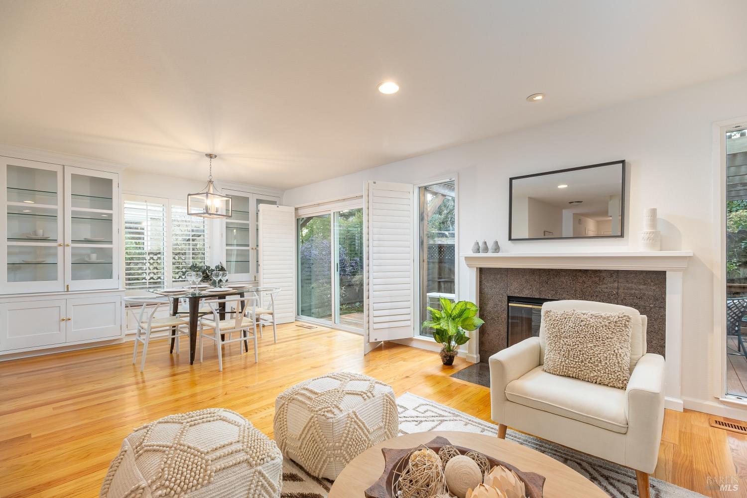 18 Narragansett Cove