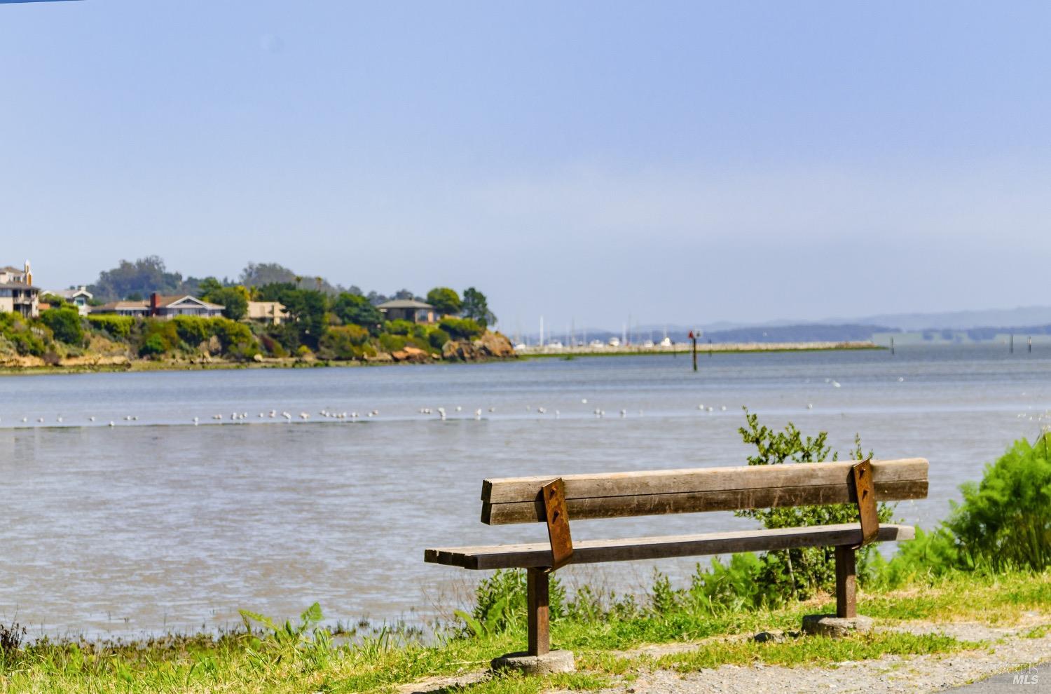 18 Narragansett Cove