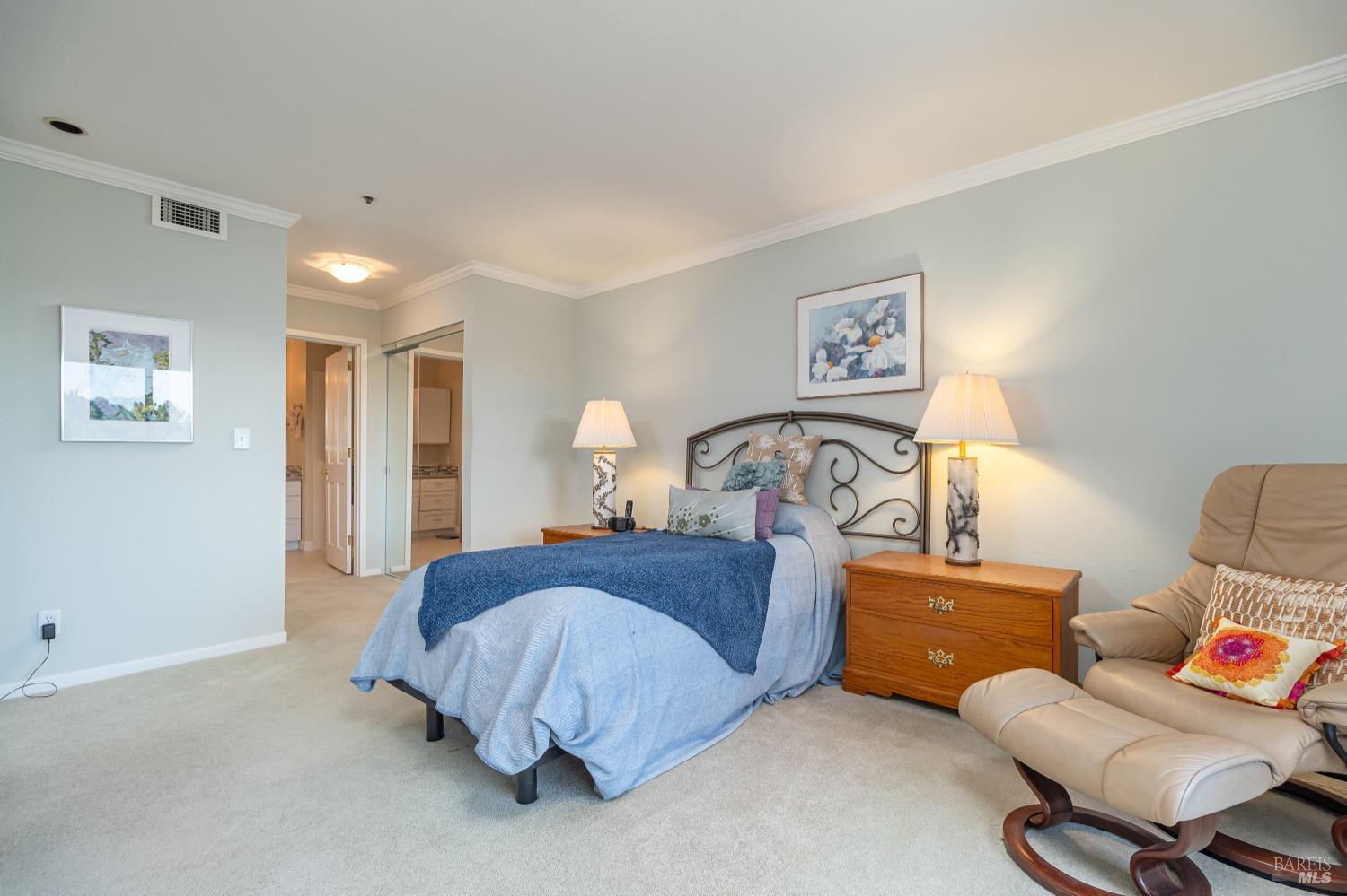 100 Thorndale Drive Unit: #243