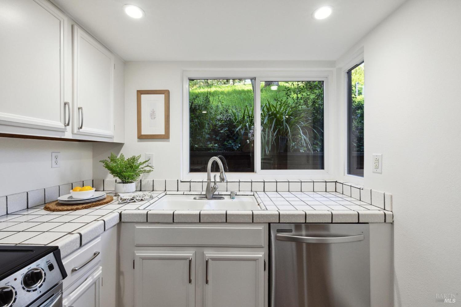 15 Sequoia Glen Lane