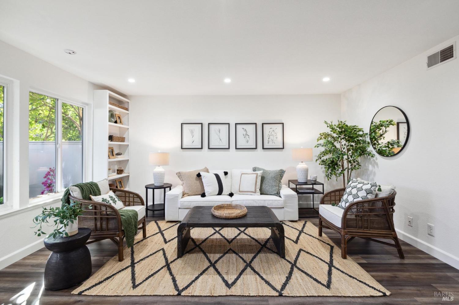 15 Sequoia Glen Lane