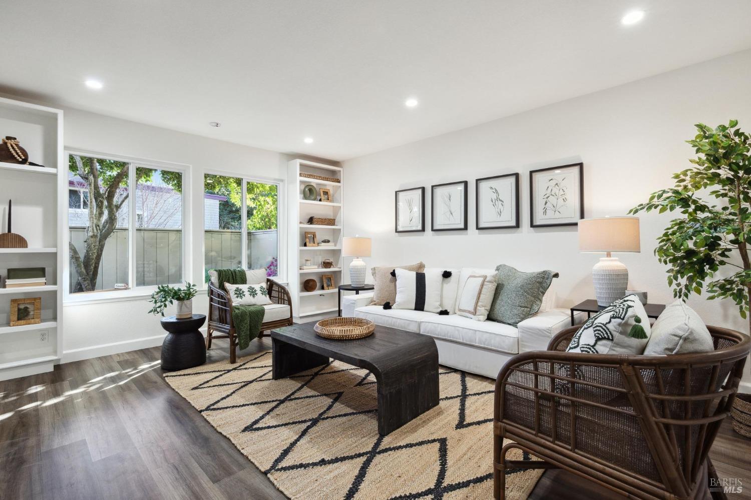 15 Sequoia Glen Lane