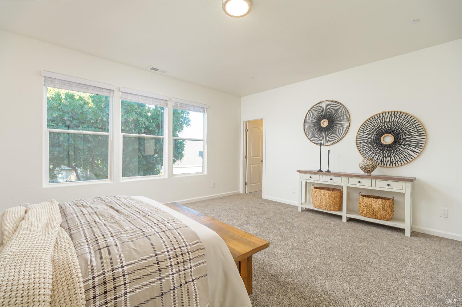 3851 Louis Krohn Drive