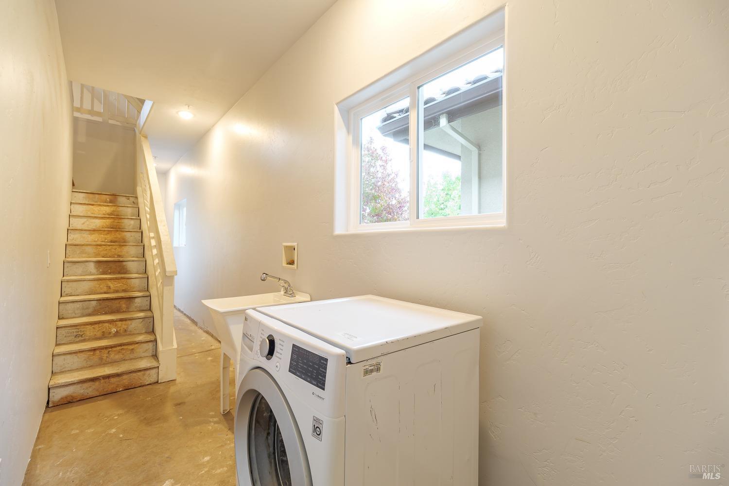 3521 Sleepy Hollow Drive