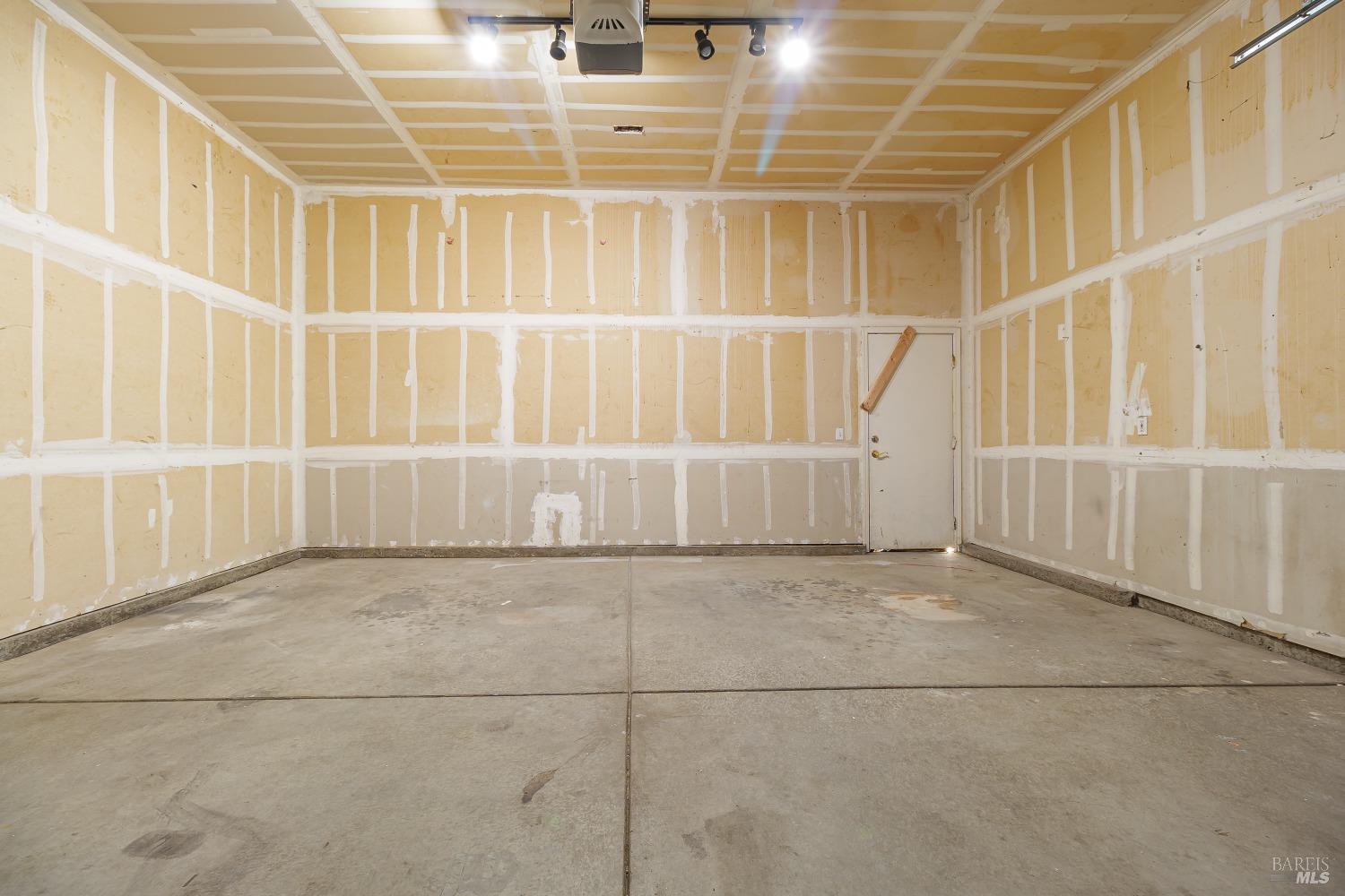 3864 Louis Krohn Drive