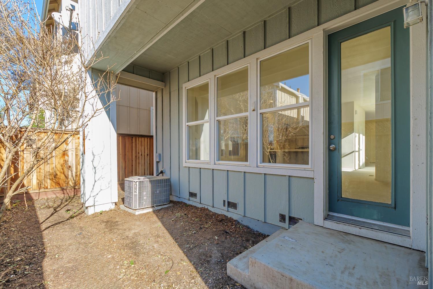 3864 Louis Krohn Drive