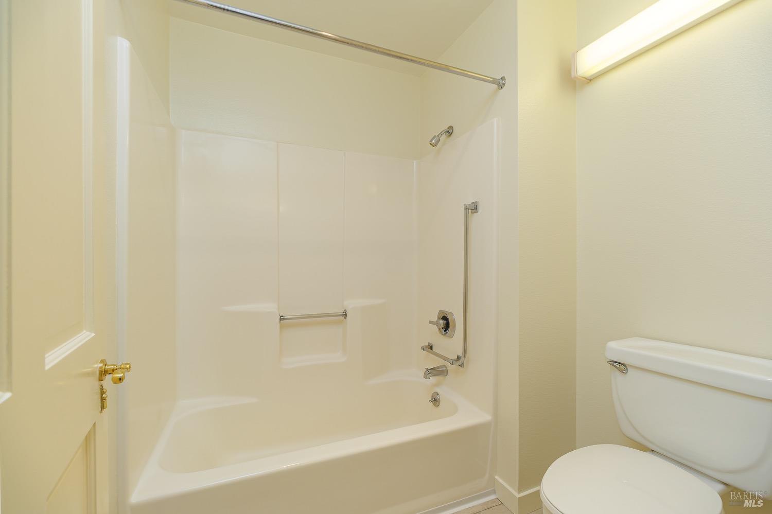 100 Thorndale Drive Unit: #401